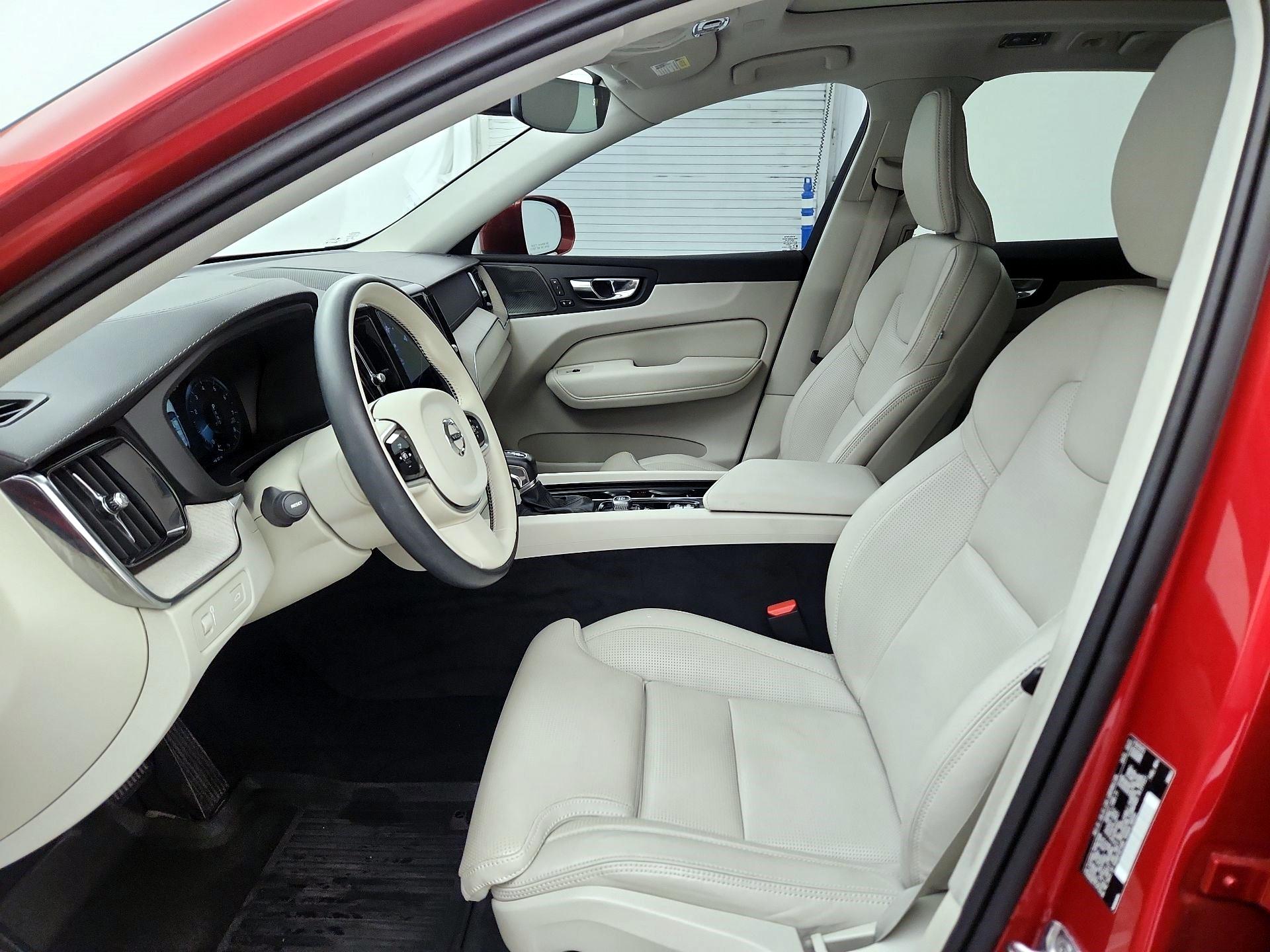 Thumbnail: 2021 Volvo XC60 - 11