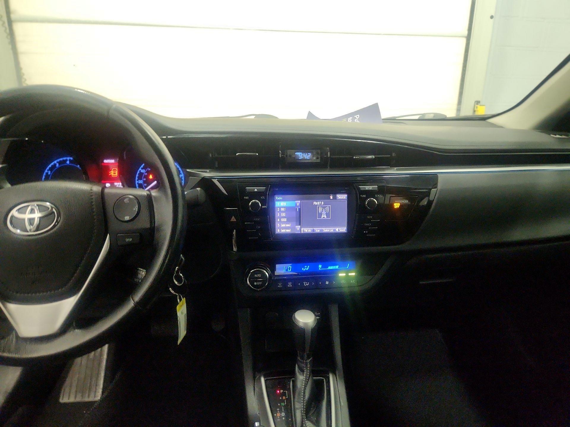 Thumbnail: 2016 Toyota Corolla - 9