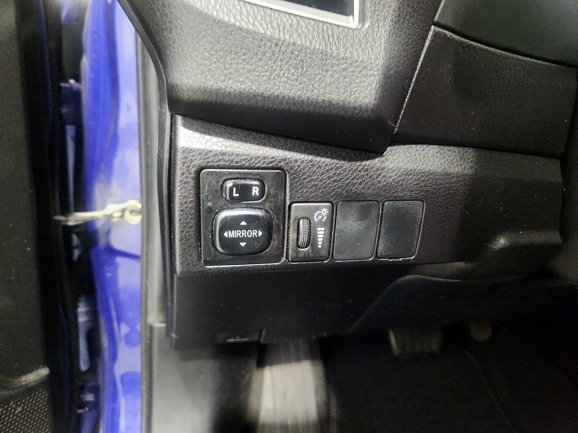 Thumbnail: 2016 Toyota Corolla - 13