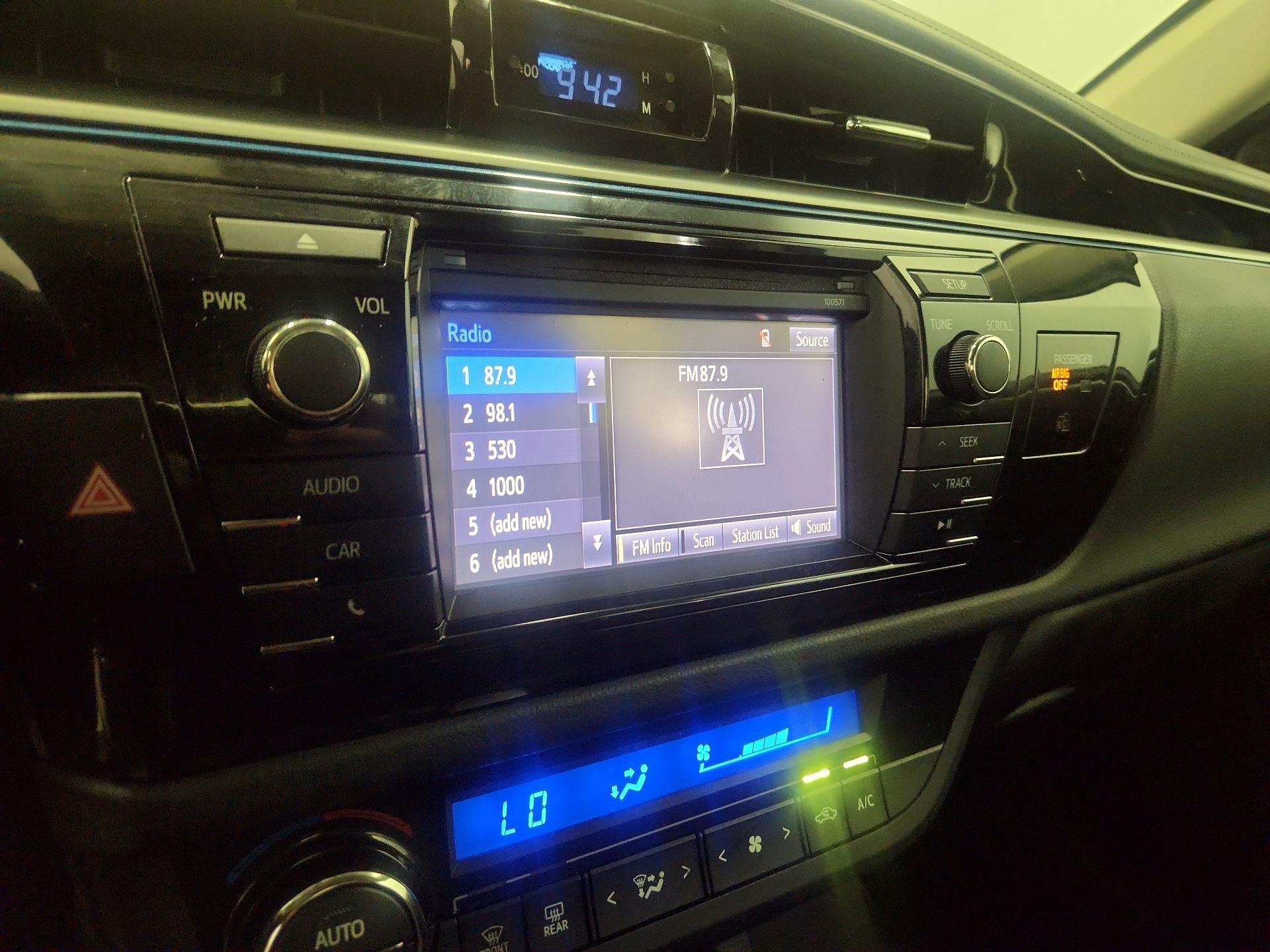 Thumbnail: 2016 Toyota Corolla - 15