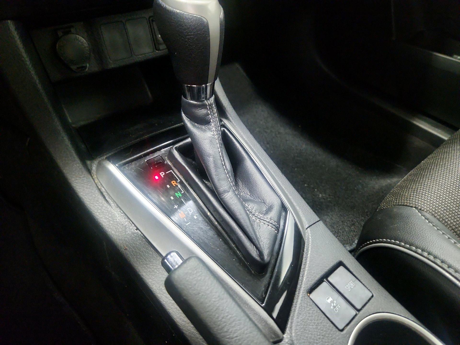 Thumbnail: 2016 Toyota Corolla - 17