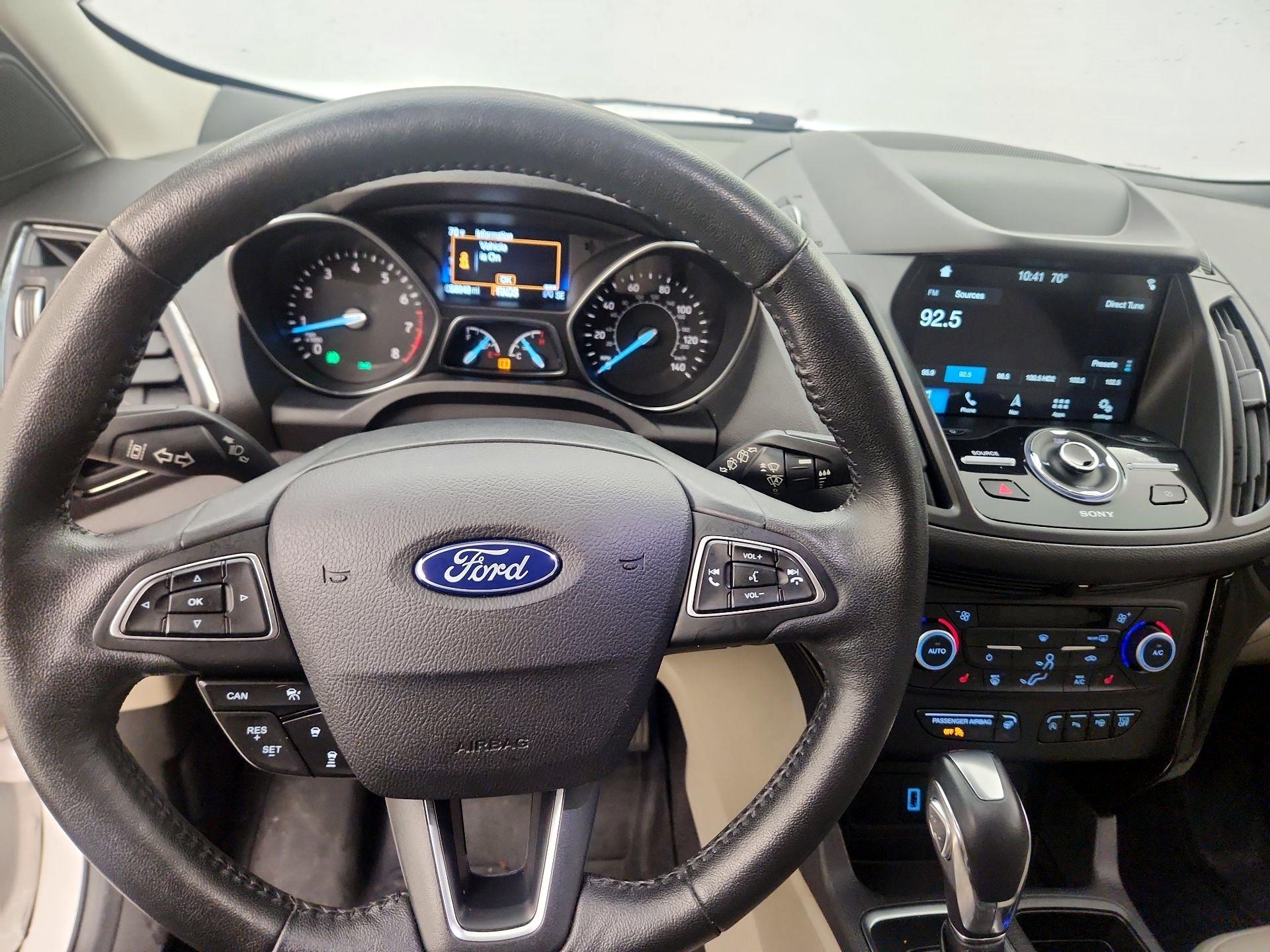 Thumbnail: 2019 Ford Escape - 9