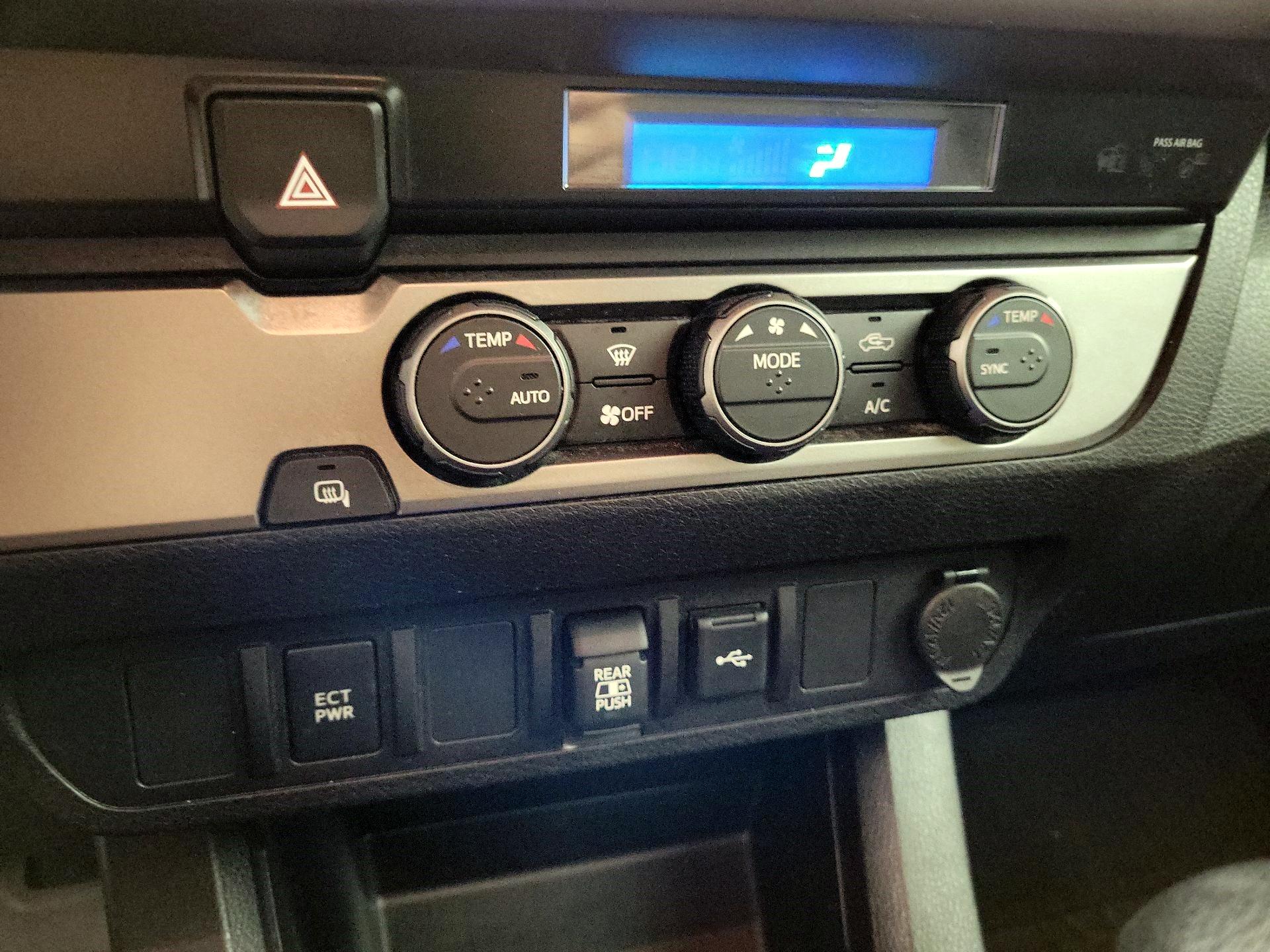 Thumbnail: 2021 Toyota Tacoma - 14
