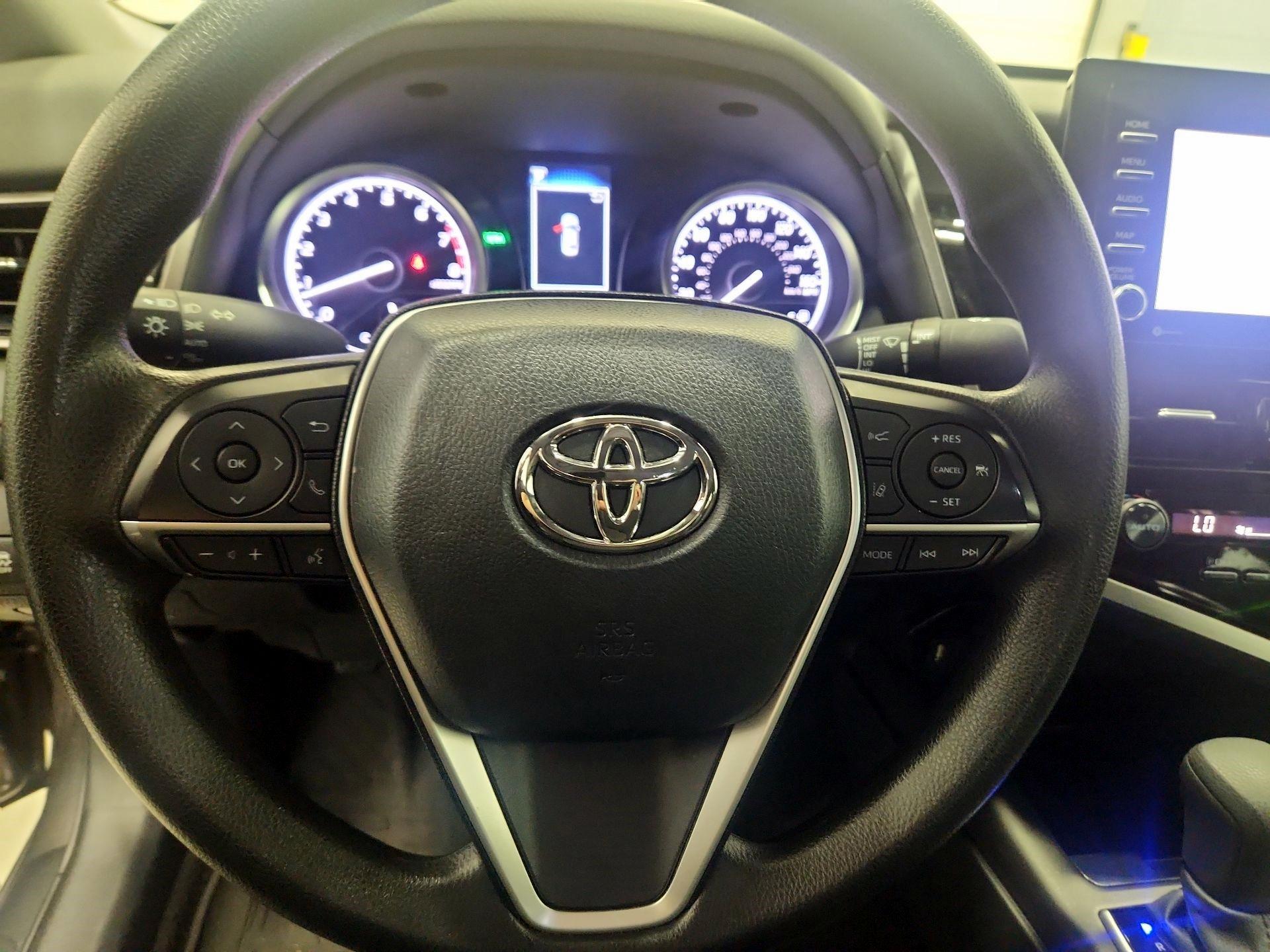 Thumbnail: 2023 Toyota Camry - 10