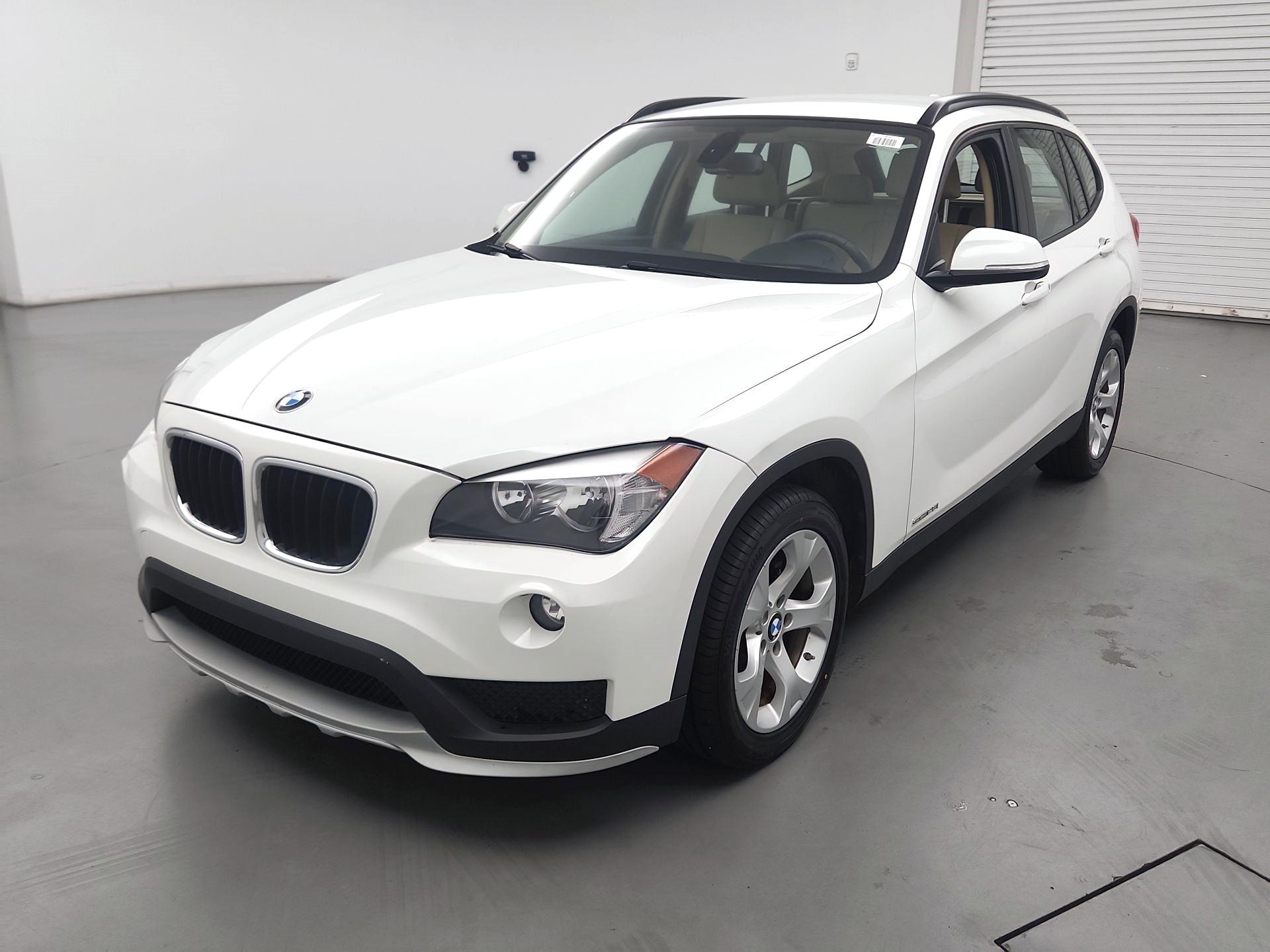 Thumbnail: 2015 BMW X1 - 3