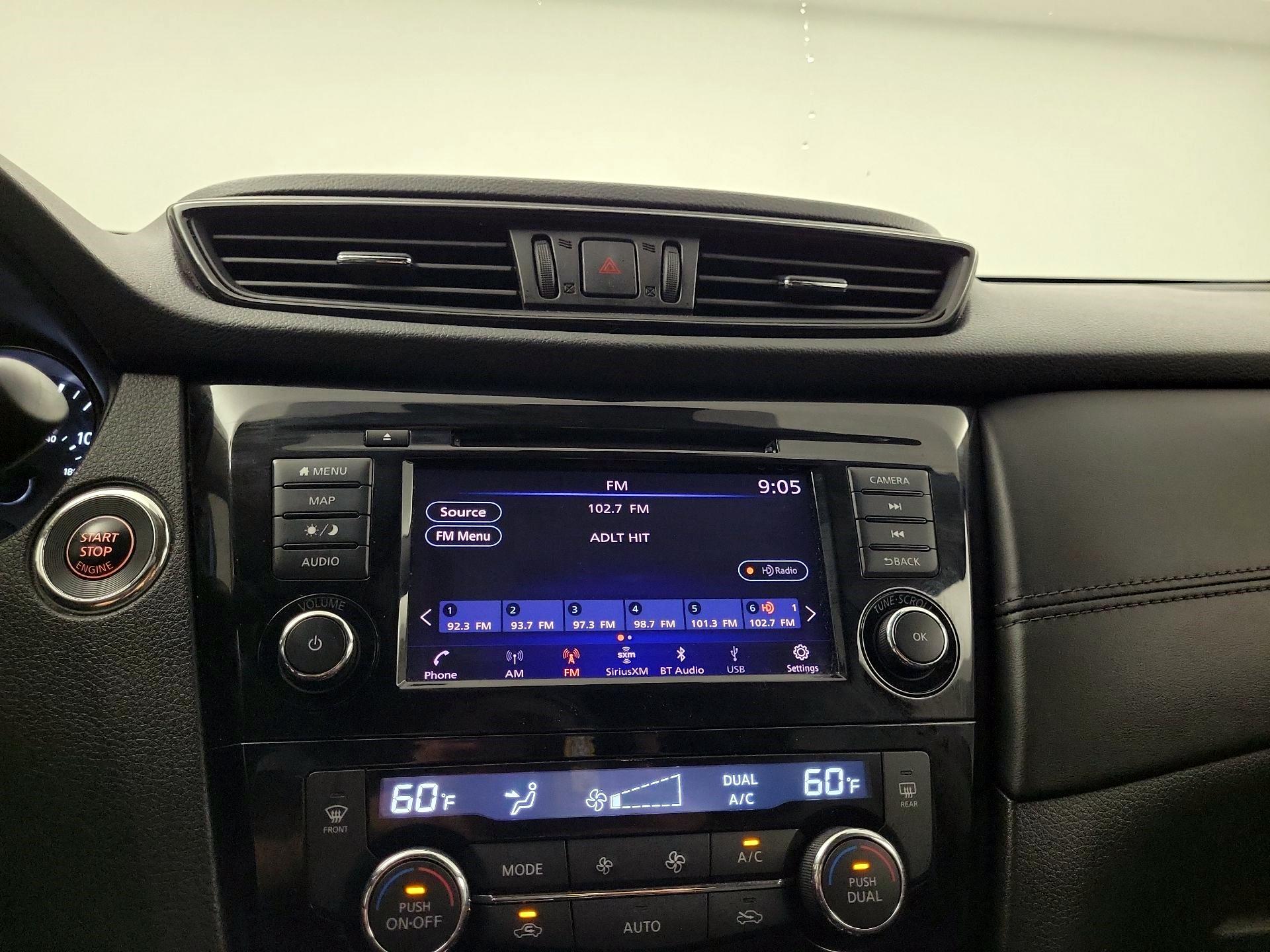 Thumbnail: 2018 Nissan Rogue - 14