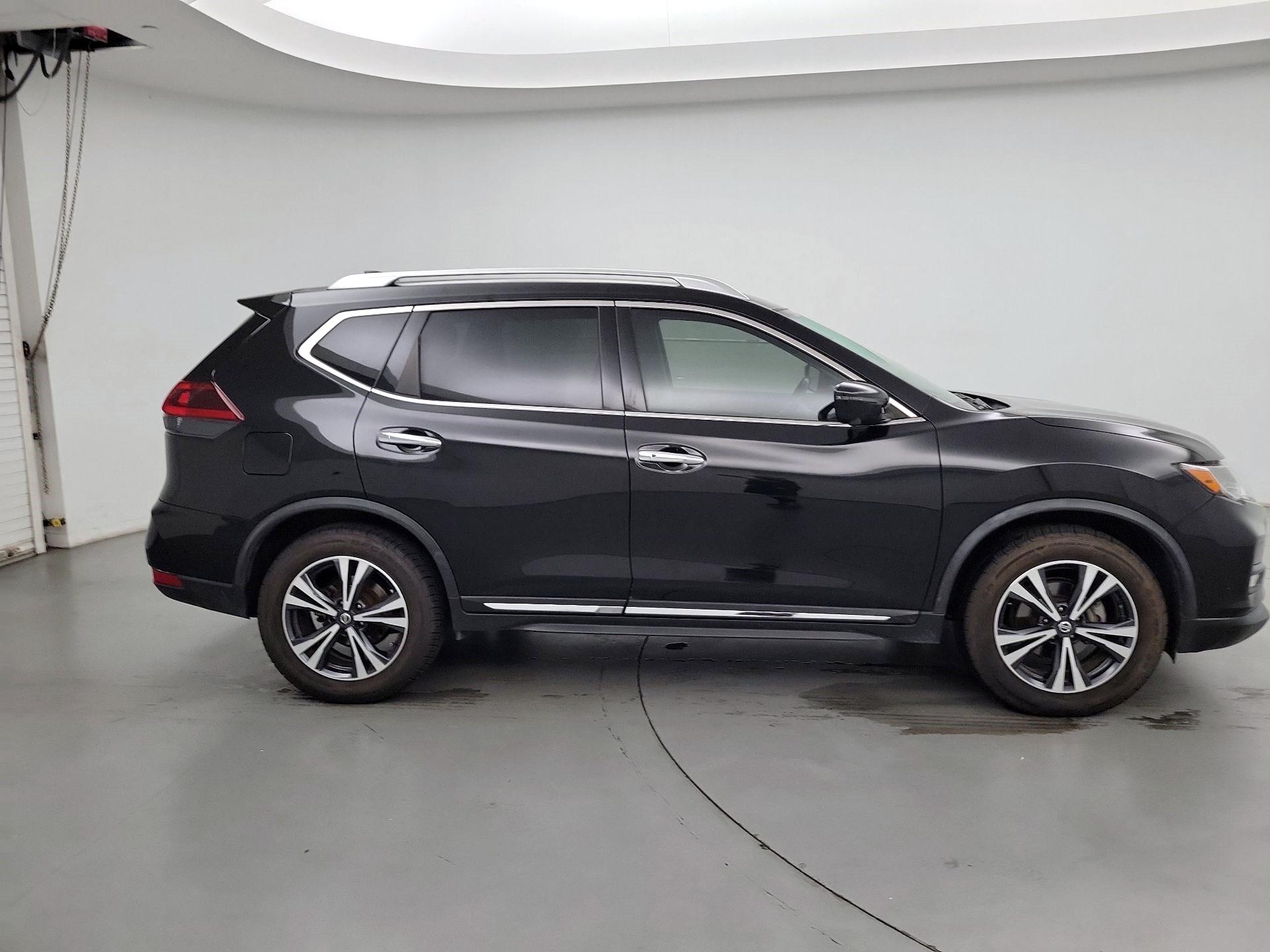 Thumbnail: 2018 Nissan Rogue - 4