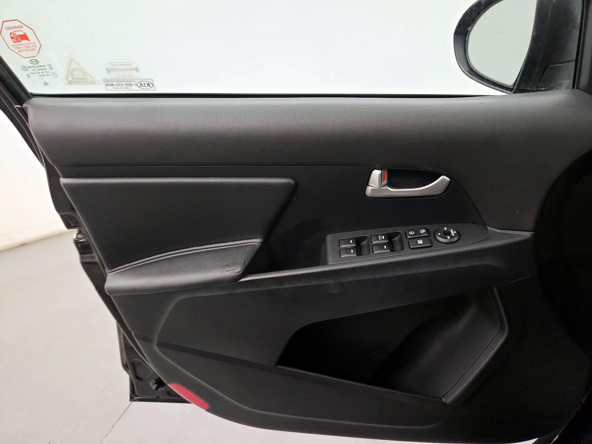 Thumbnail: 2016 Kia Sportage - 10