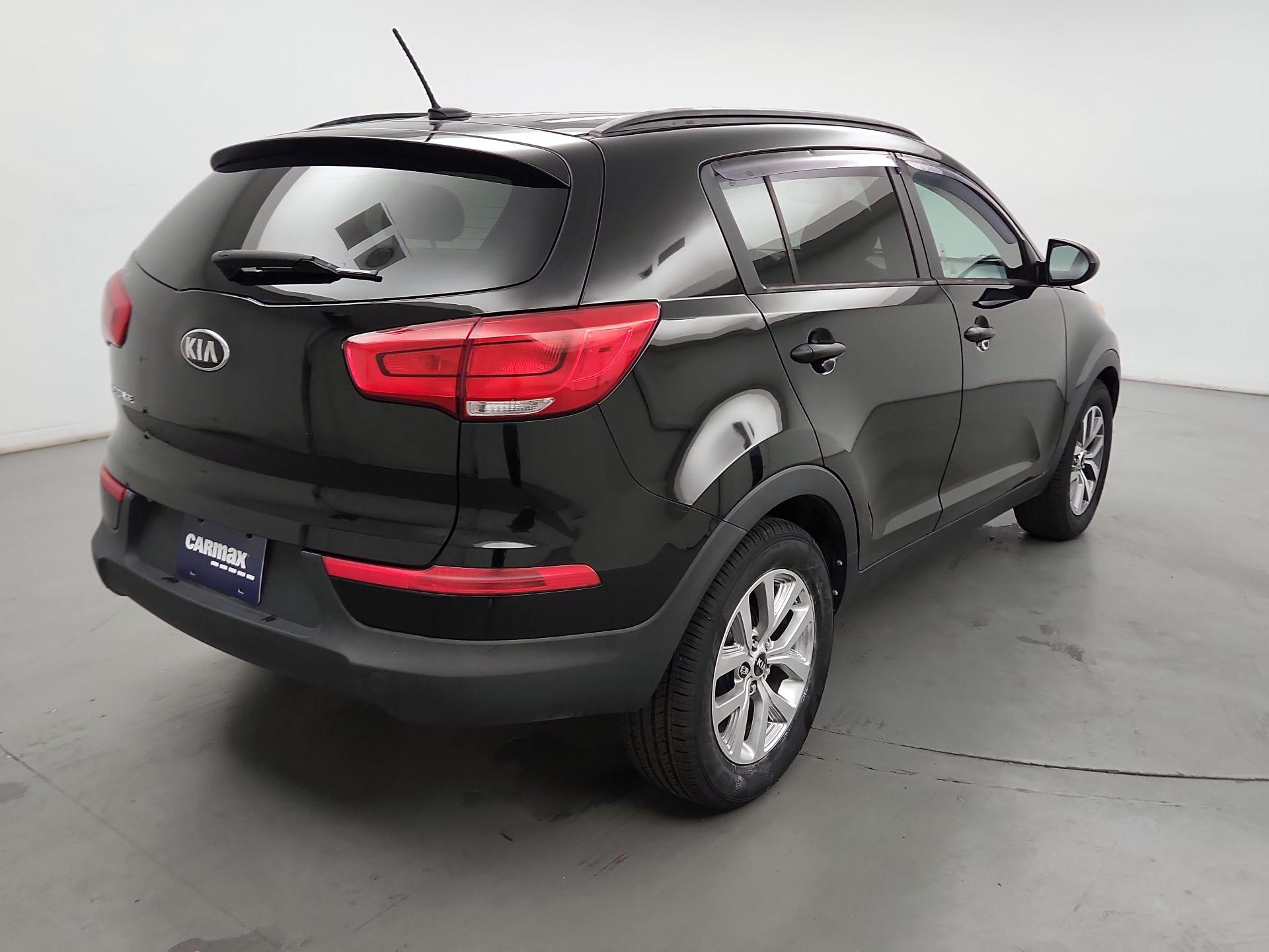 Thumbnail: 2016 Kia Sportage - 5