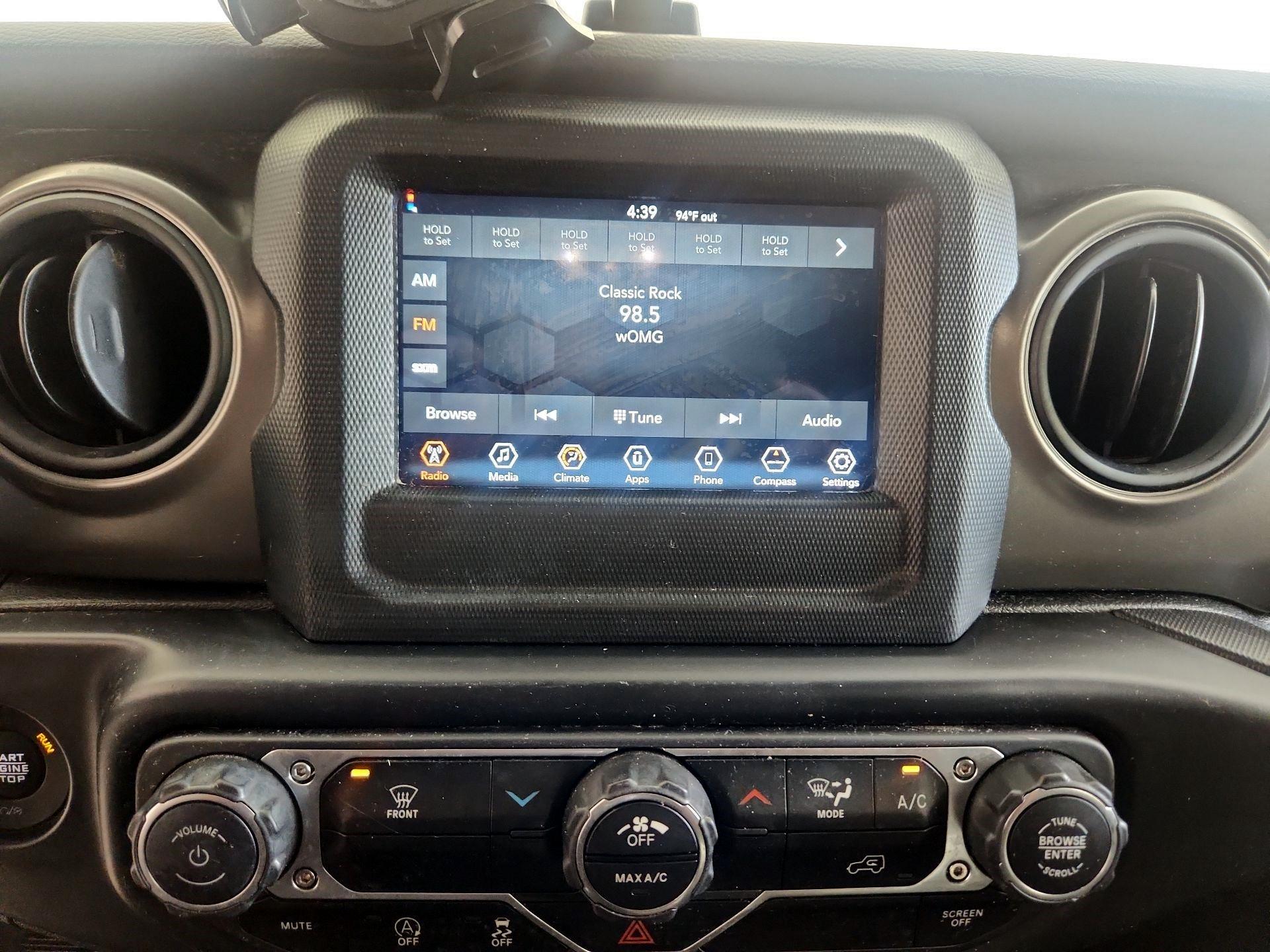 Thumbnail: 2022 Jeep Wrangler - 14