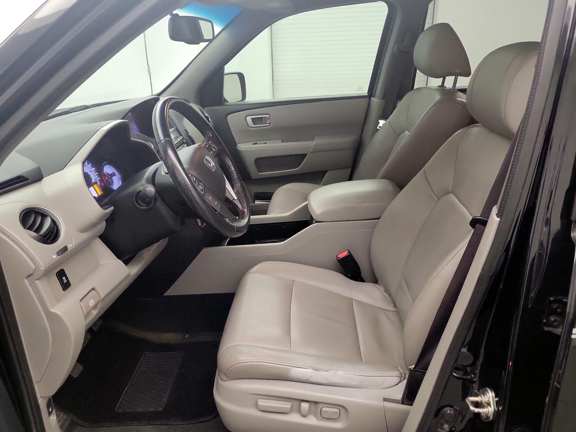 Thumbnail: 2015 Honda Pilot - 11