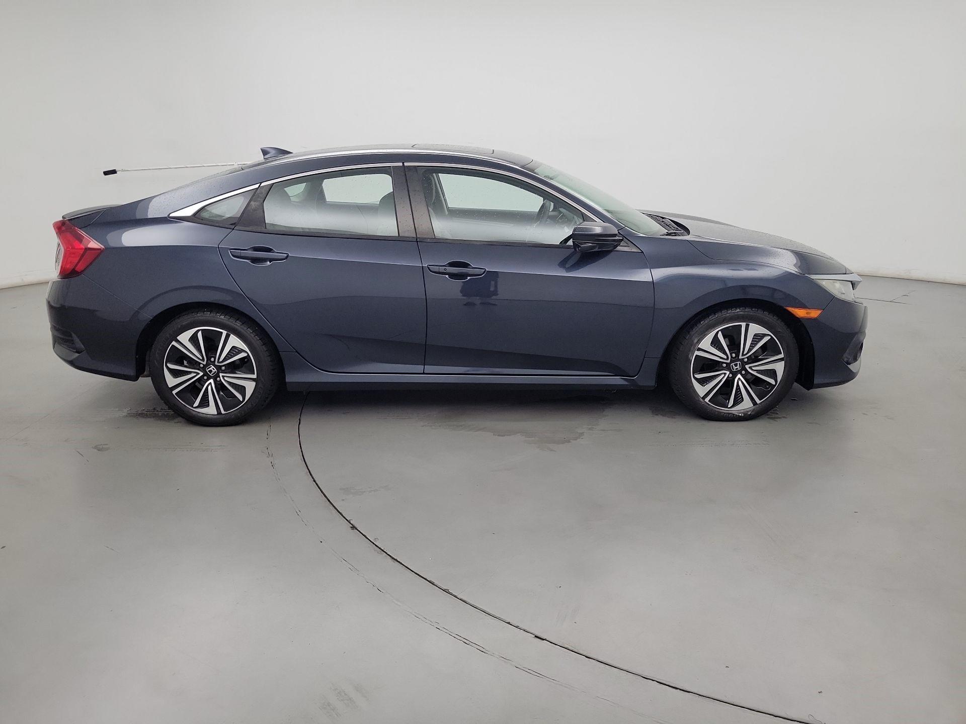 Thumbnail: 2017 Honda Civic - 4