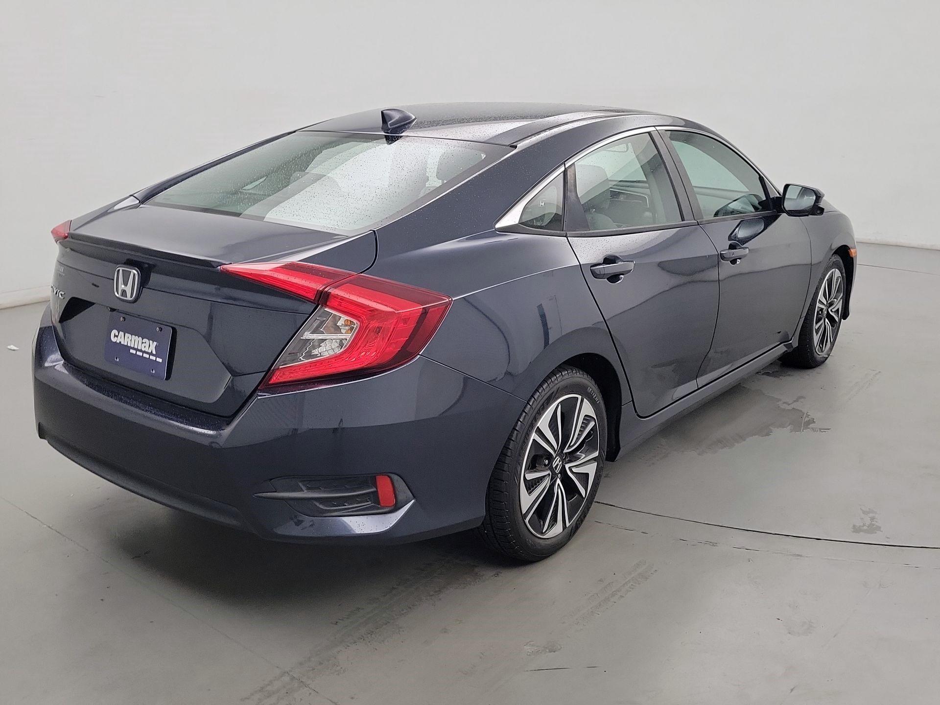 Thumbnail: 2017 Honda Civic - 5