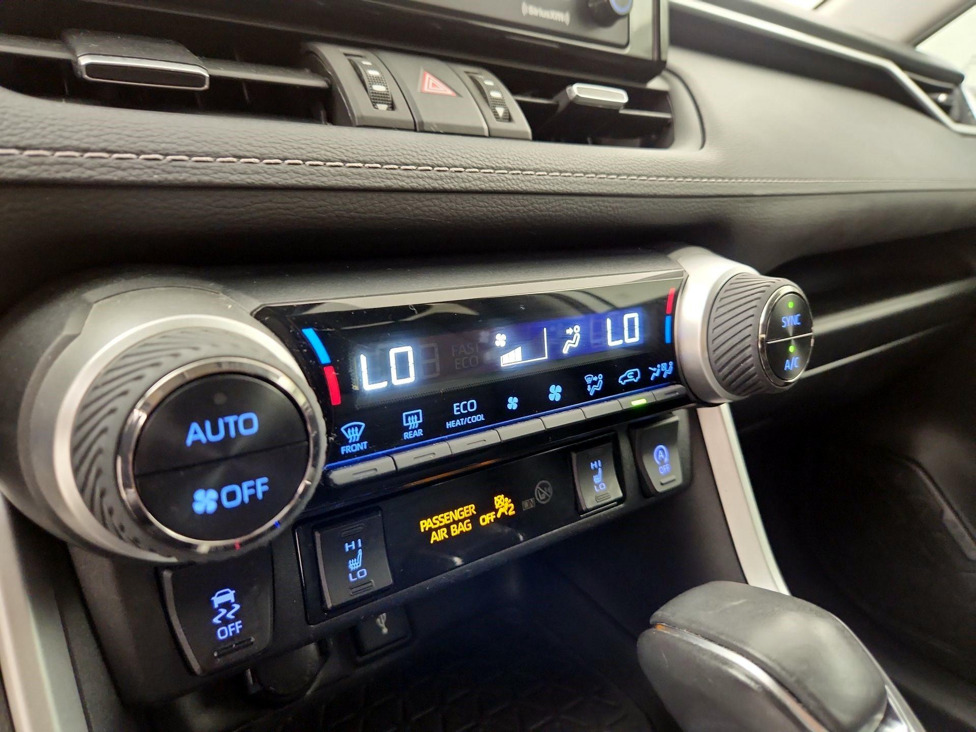 Thumbnail: 2022 Toyota RAV4 - 16