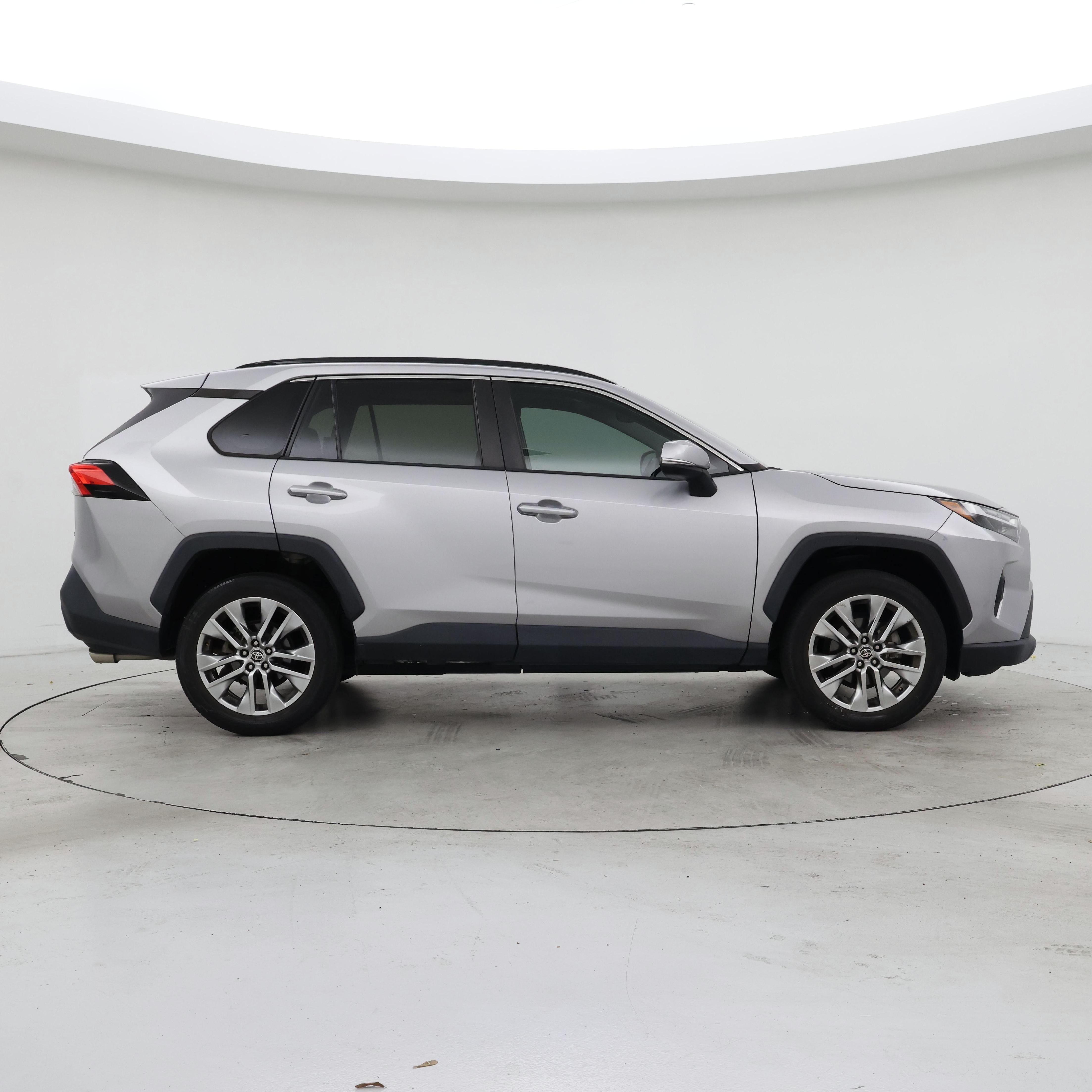 Thumbnail: 2022 Toyota RAV4 - 7