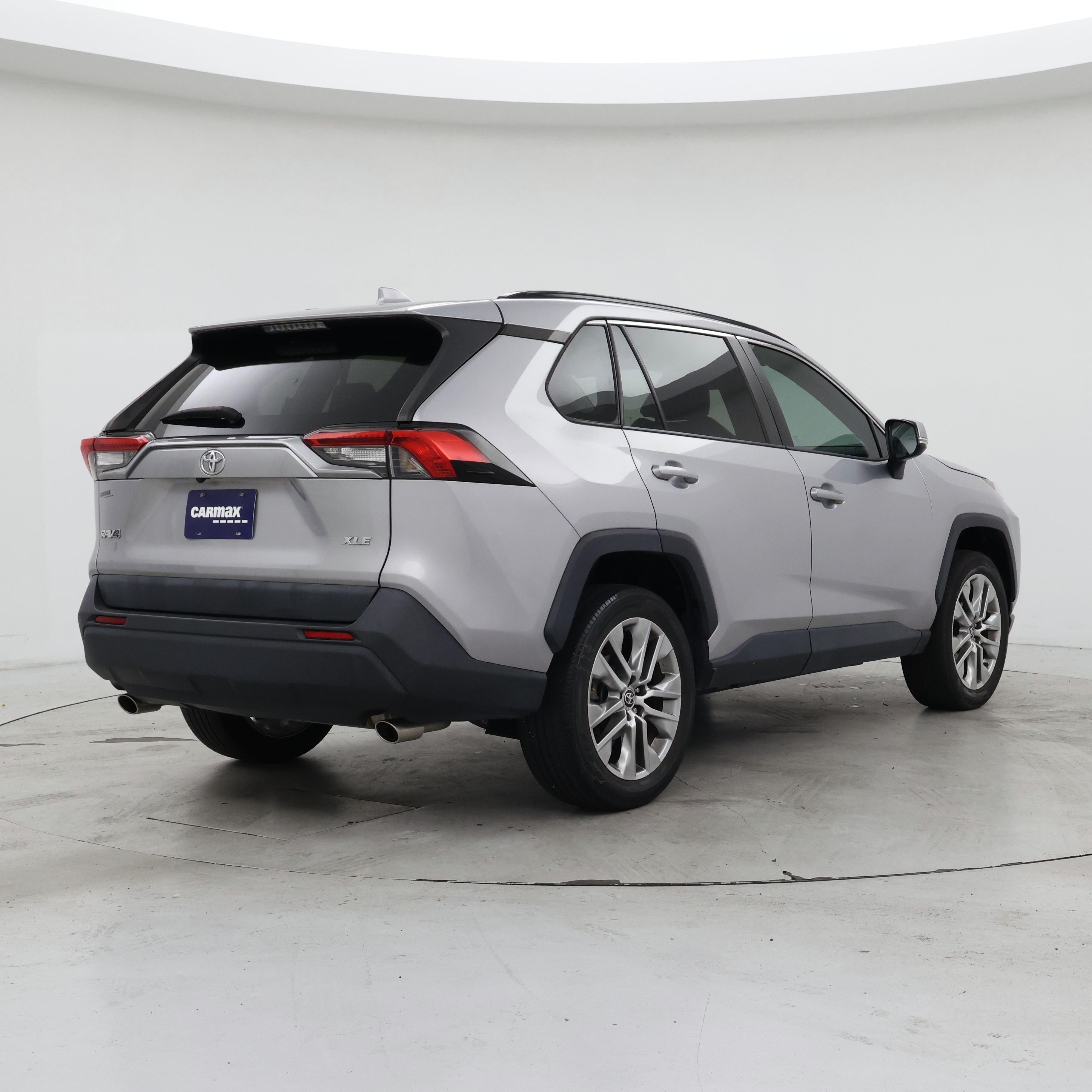 Thumbnail: 2022 Toyota RAV4 - 8