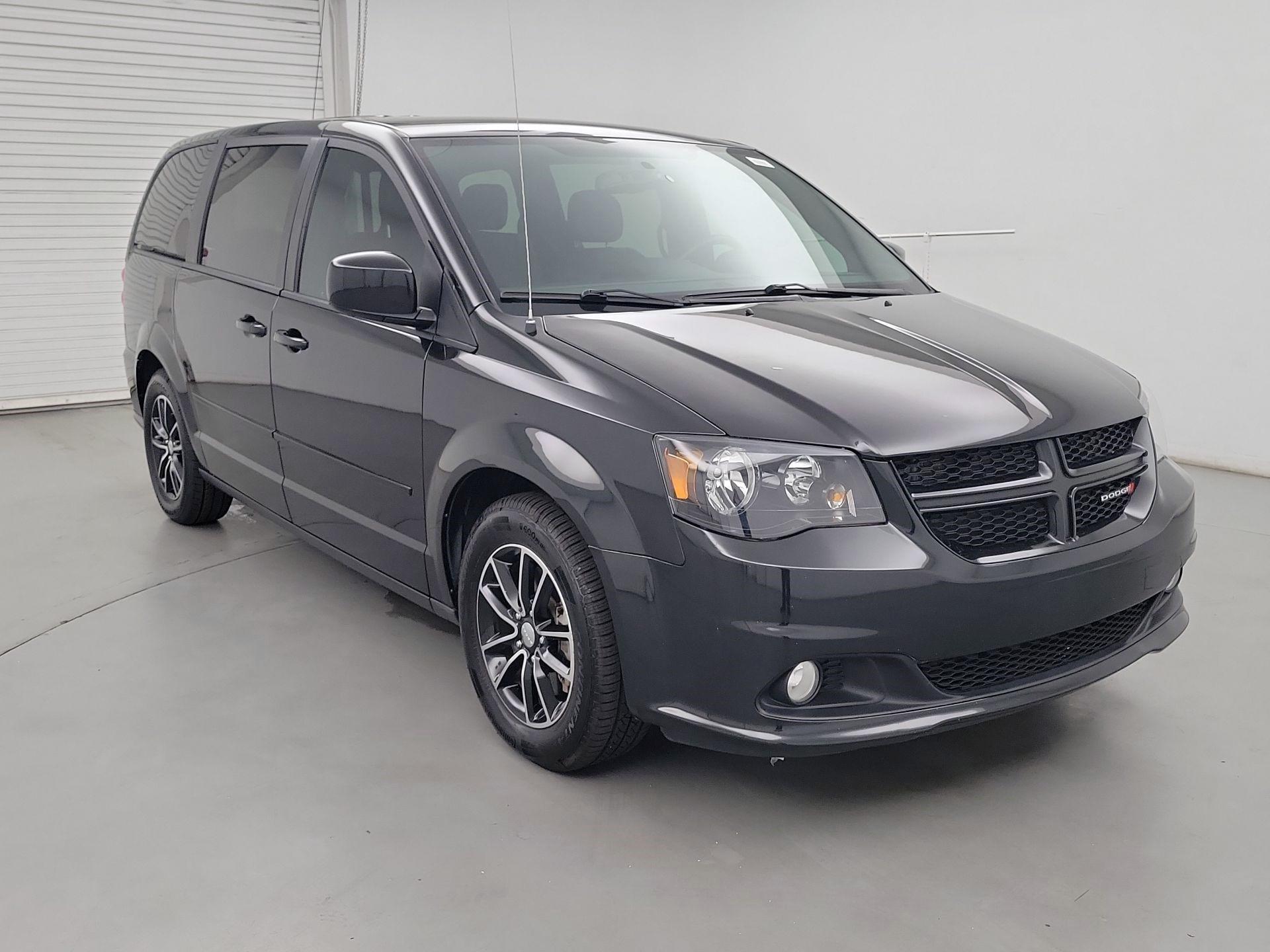 Thumbnail: 2017 Dodge Grand Caravan - 1