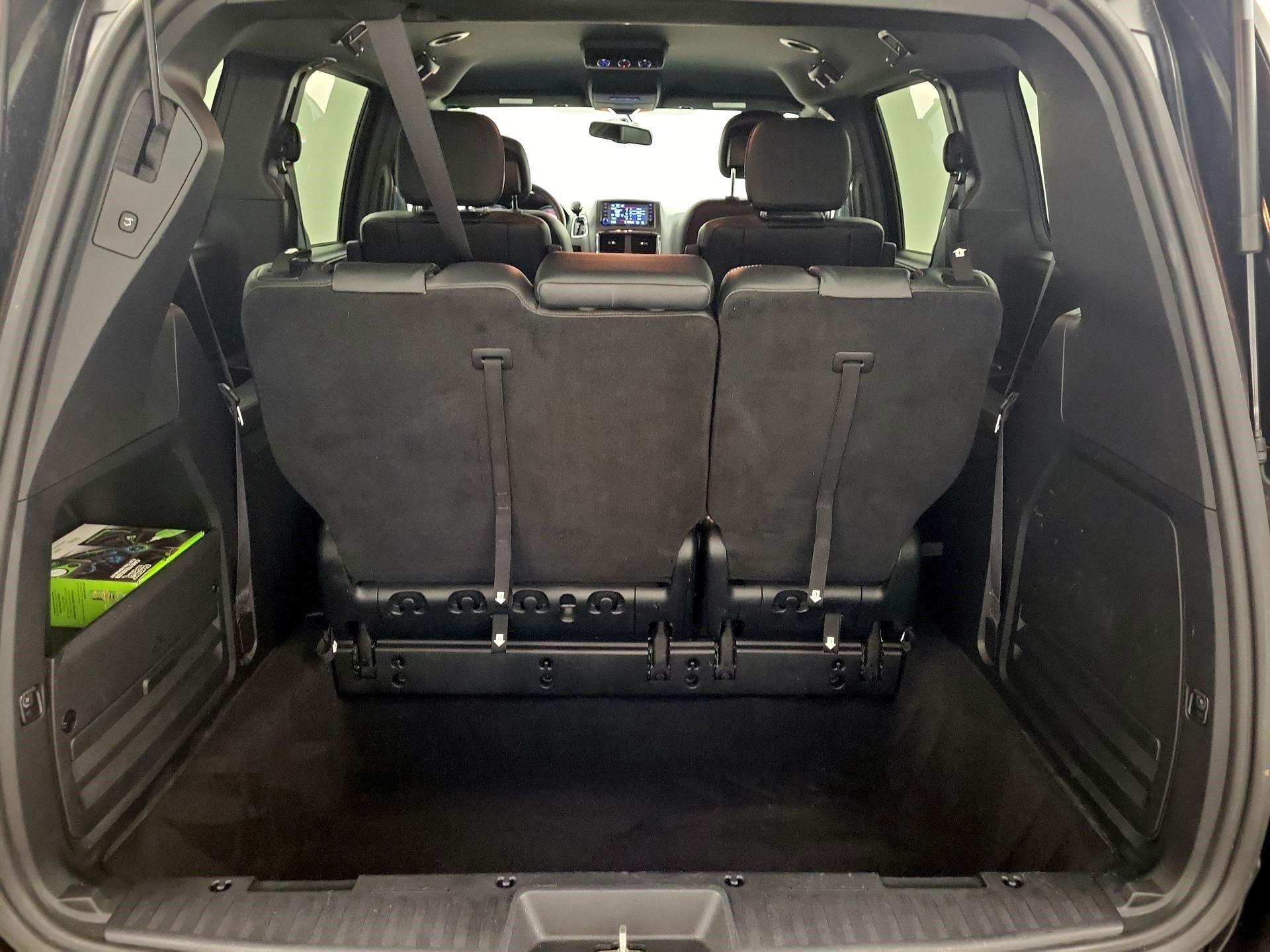 Thumbnail: 2017 Dodge Grand Caravan - 19