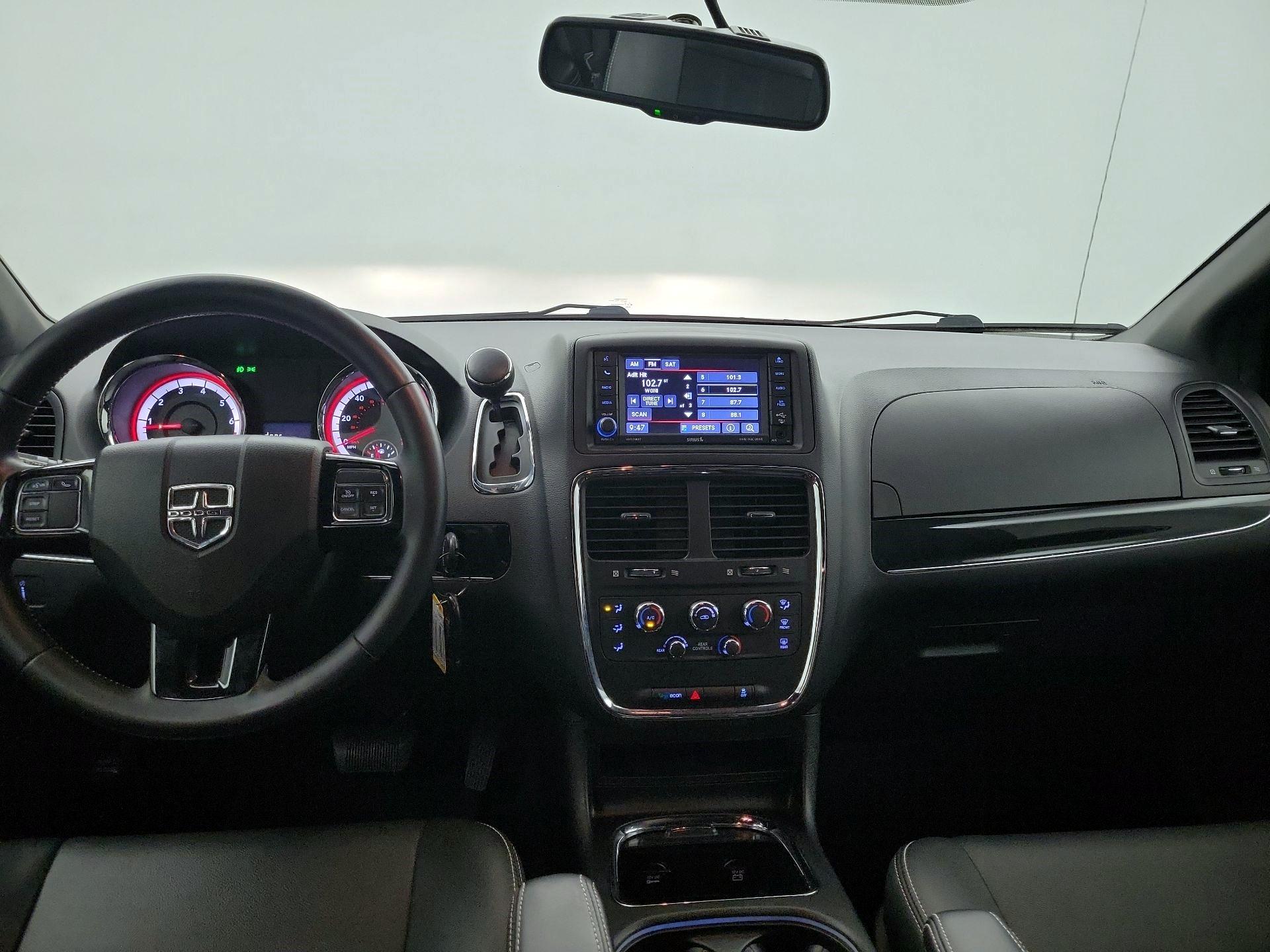 Thumbnail: 2017 Dodge Grand Caravan - 8