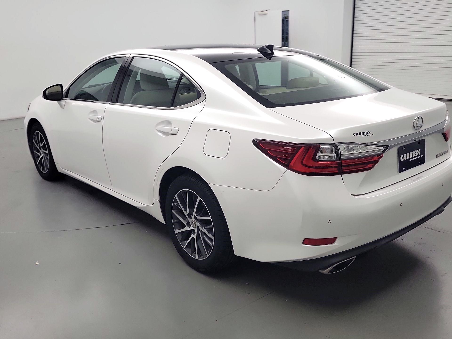 Thumbnail: 2017 Lexus ES - 7
