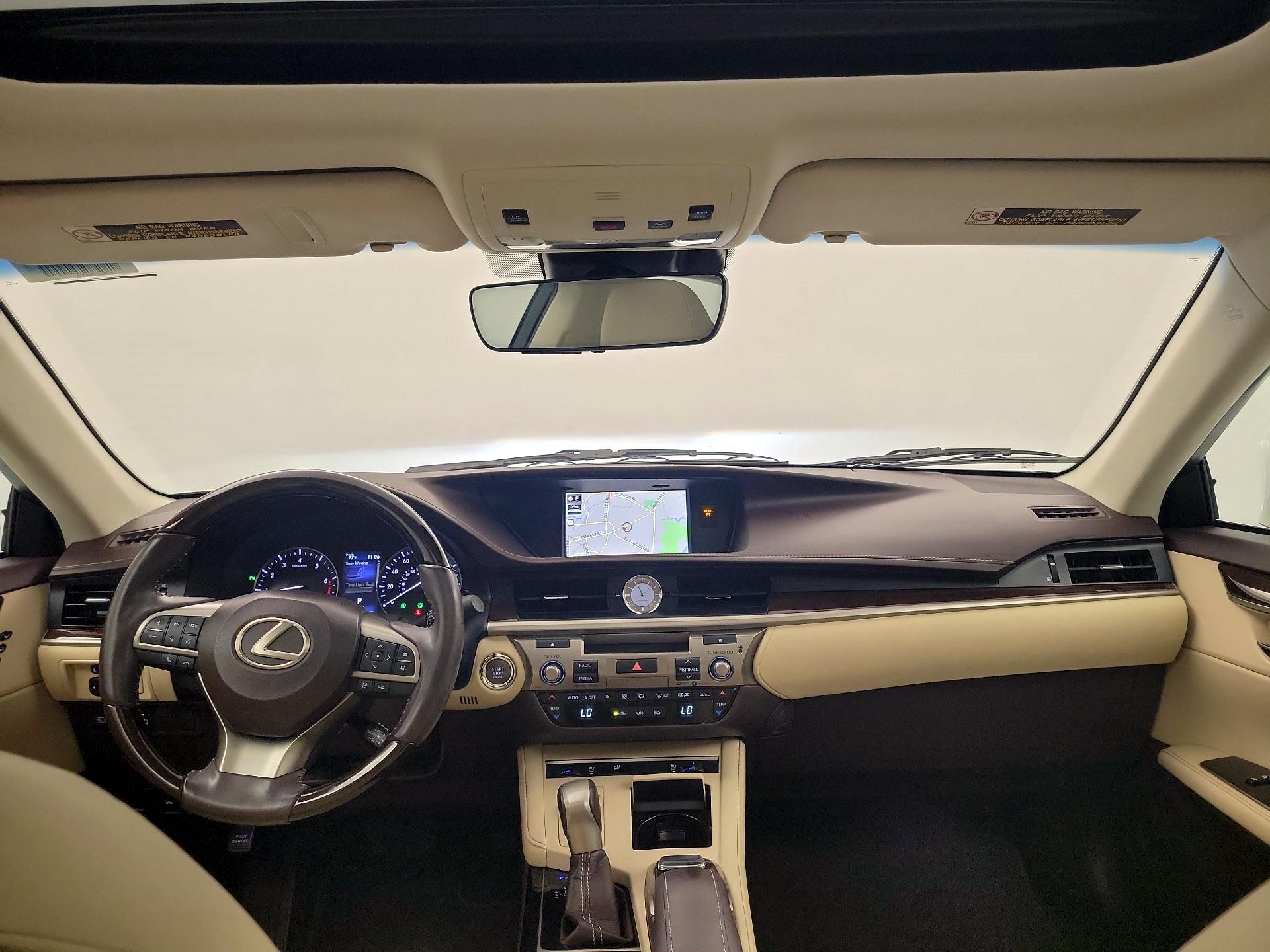 Thumbnail: 2017 Lexus ES - 8