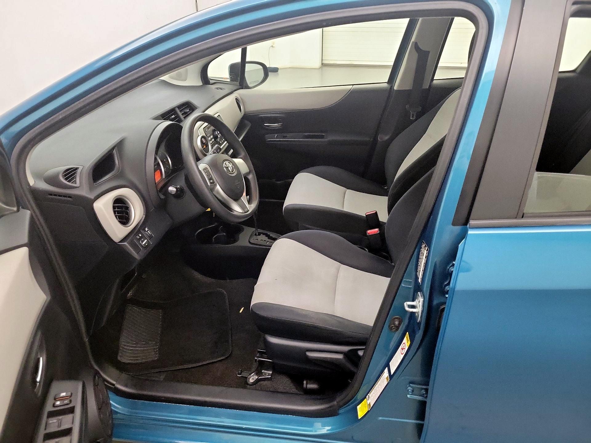 Thumbnail: 2014 Toyota Yaris - 11