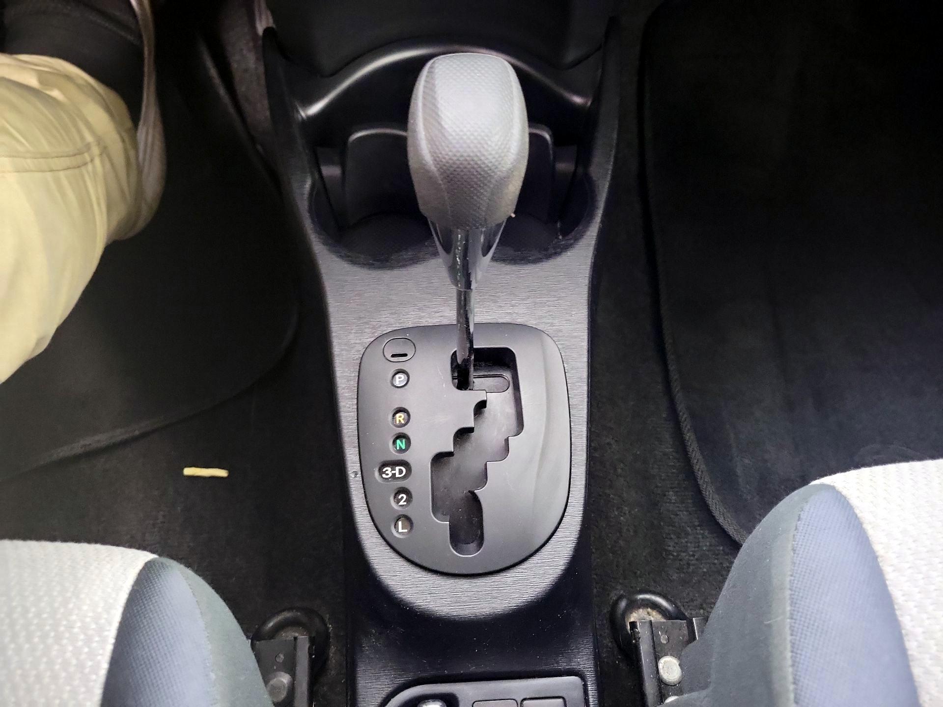 Thumbnail: 2014 Toyota Yaris - 16