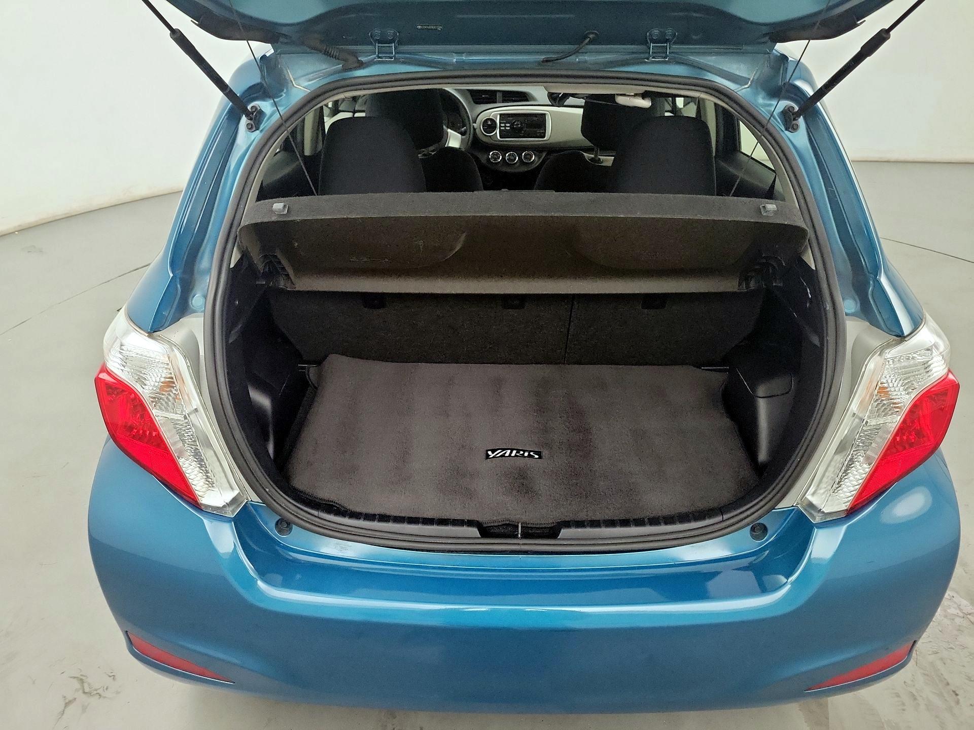Thumbnail: 2014 Toyota Yaris - 18