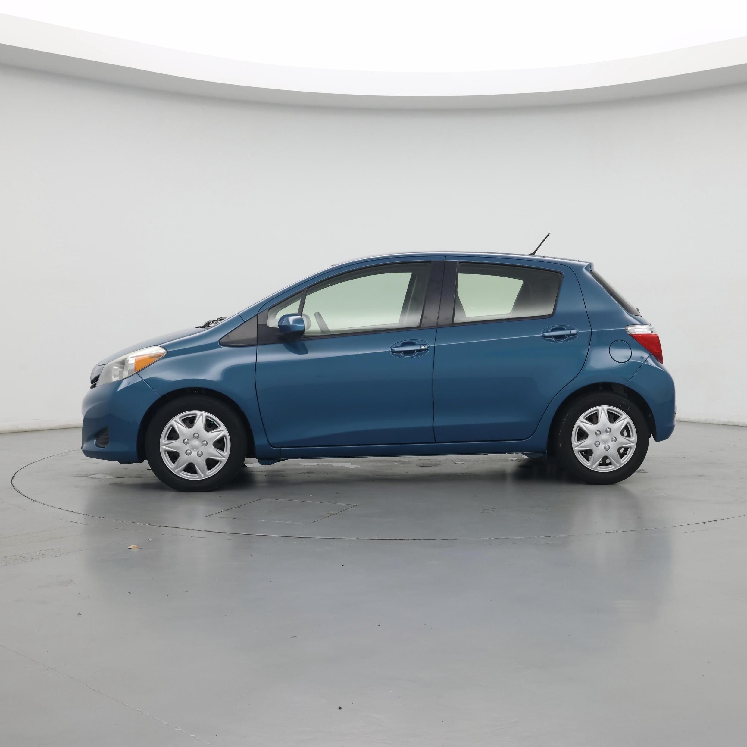 Thumbnail: 2014 Toyota Yaris - 3