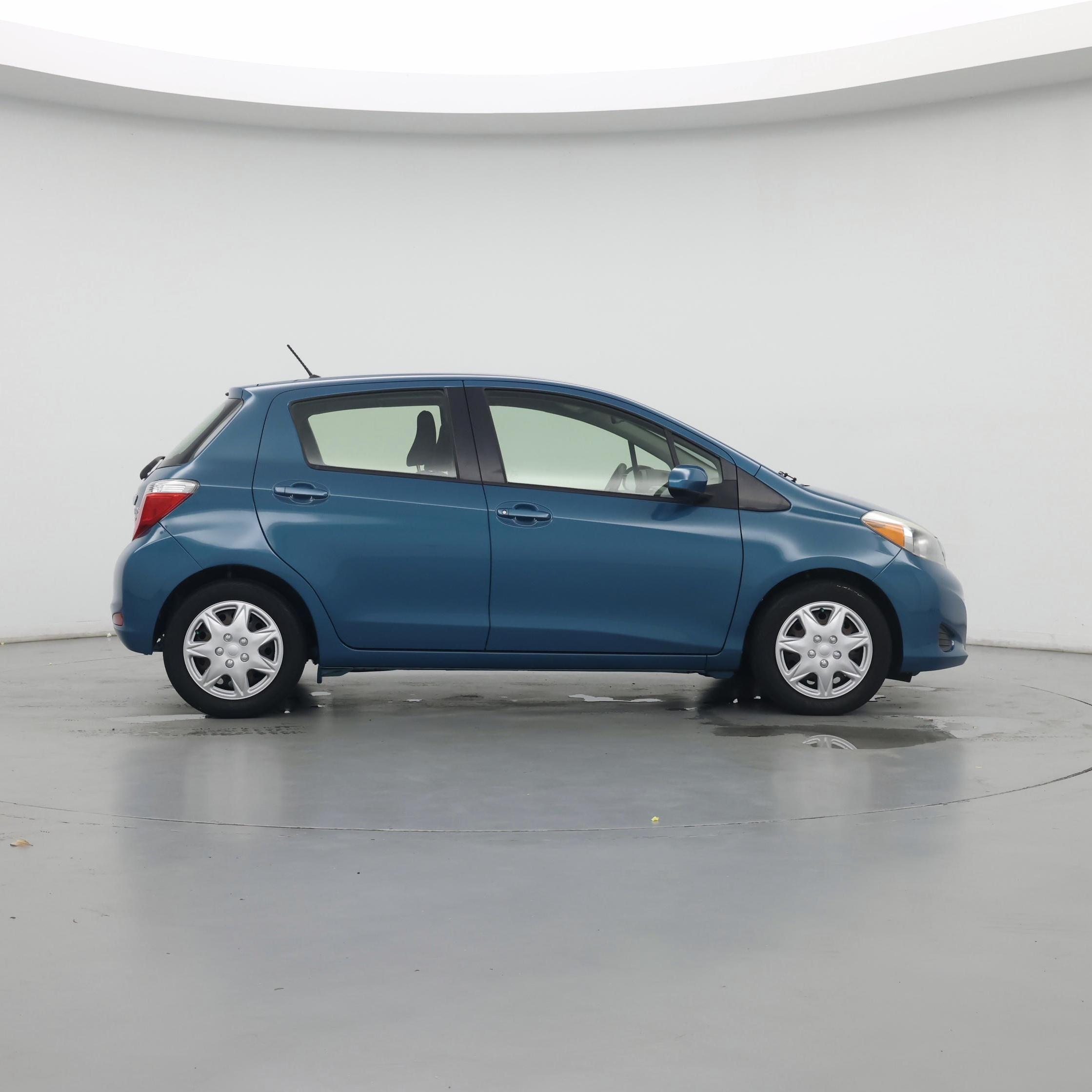 Thumbnail: 2014 Toyota Yaris - 7