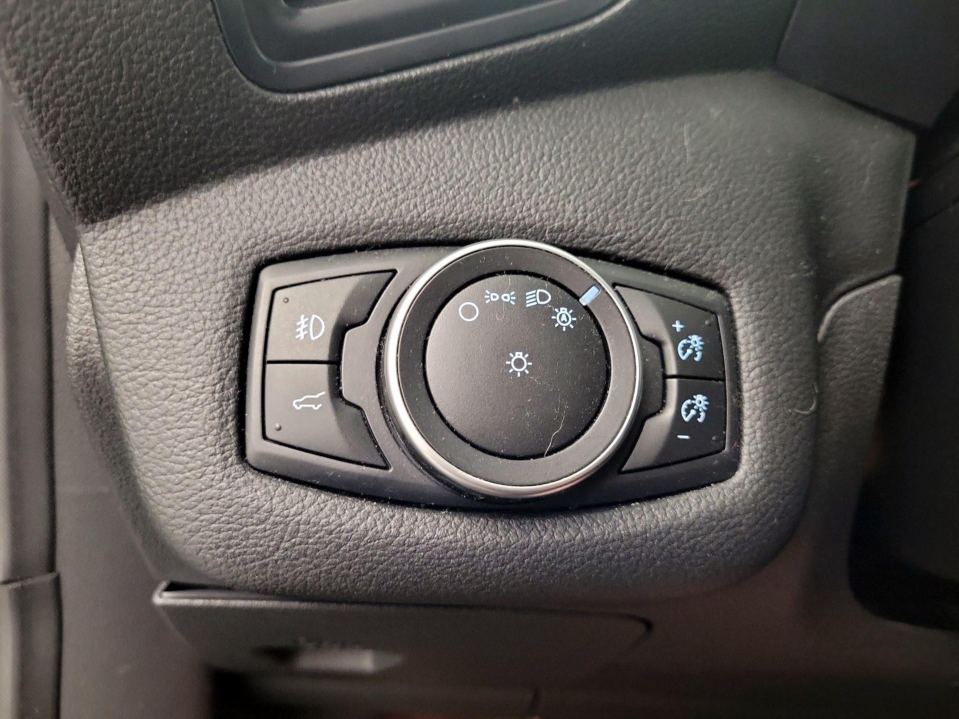 Thumbnail: 2017 Ford Escape - 11