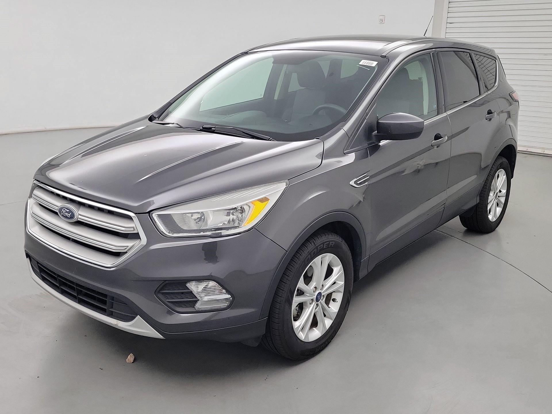 Thumbnail: 2017 Ford Escape - 3