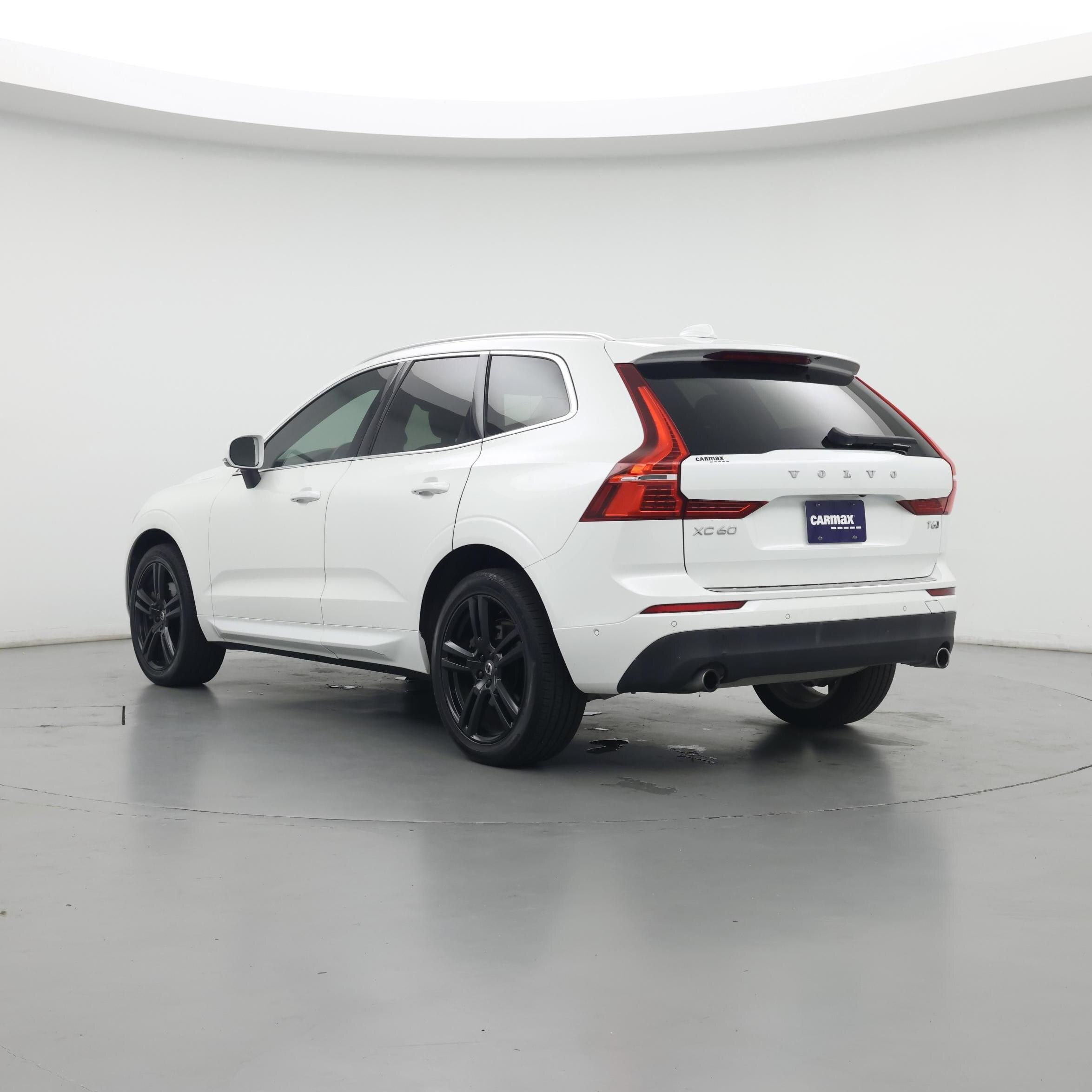 Thumbnail: 2018 Volvo XC60 - 2