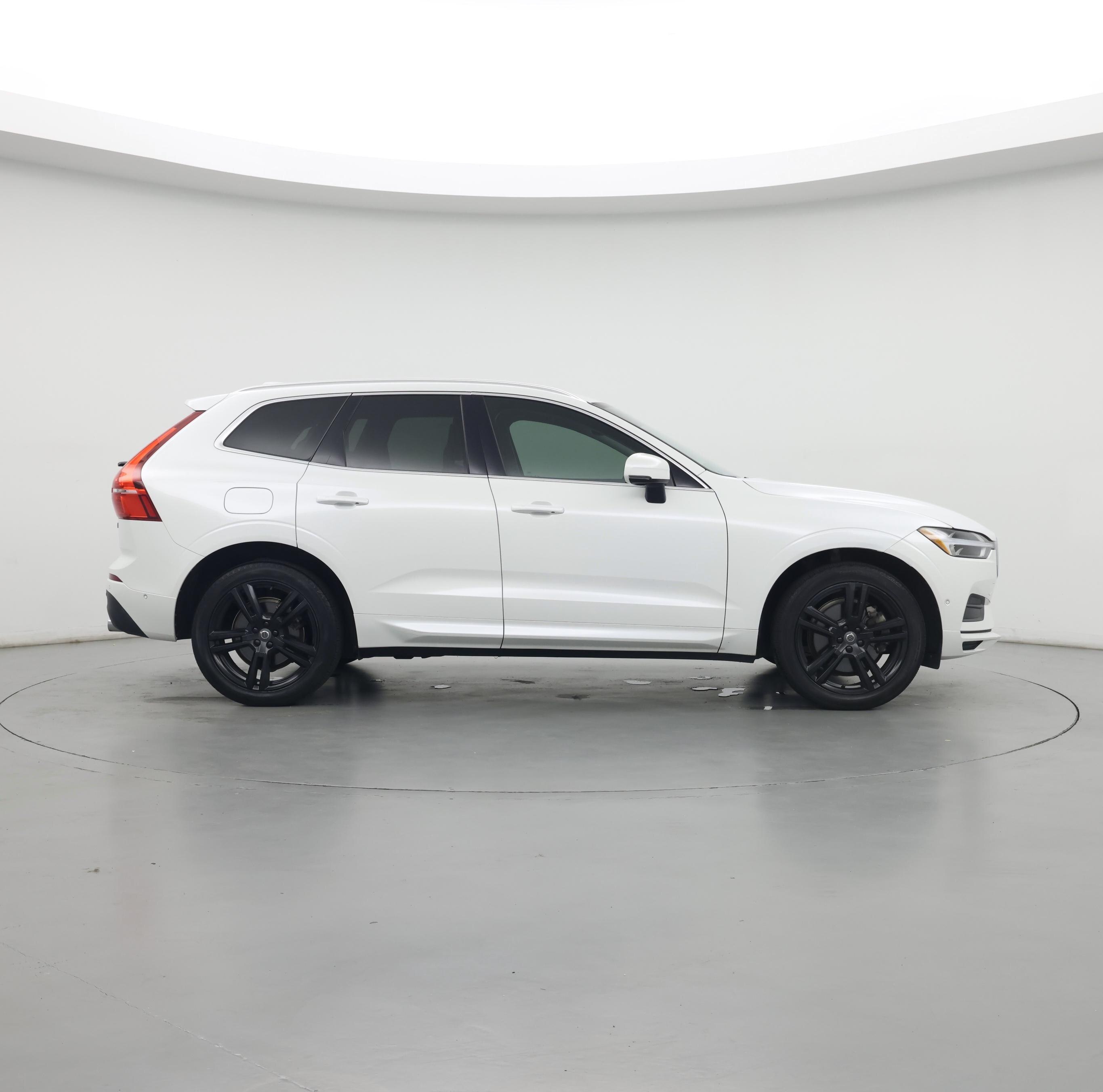 Thumbnail: 2018 Volvo XC60 - 7