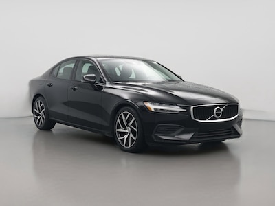 Black 2020 Volvo S60 T5 Momentum