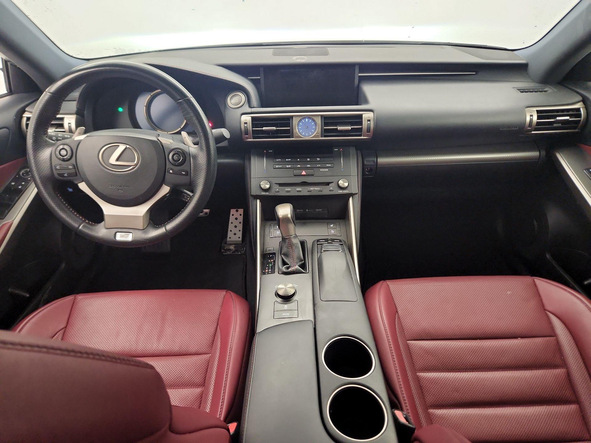 Thumbnail: 2015 Lexus IS - 9