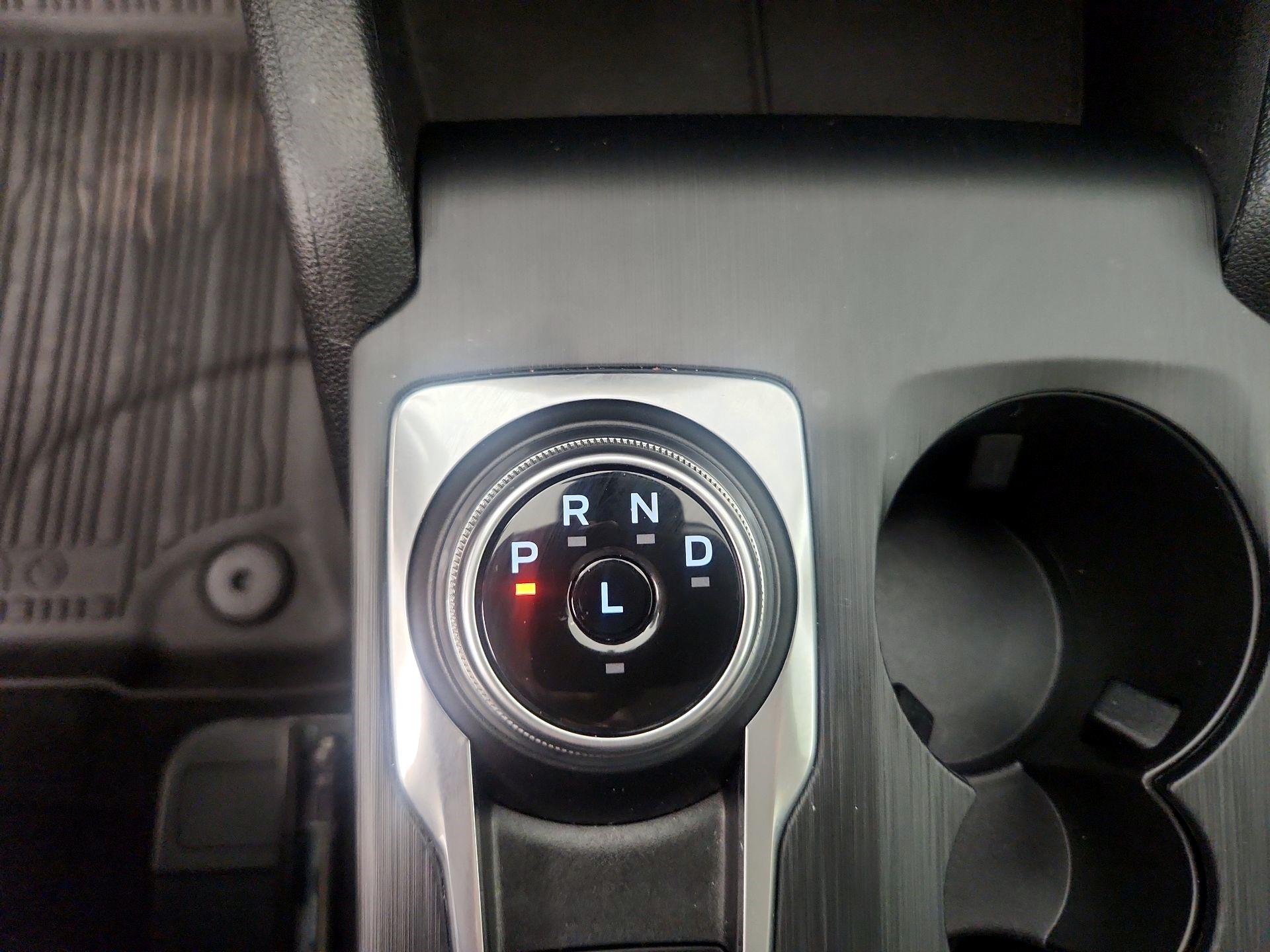 Thumbnail: 2022 Ford Escape - 17