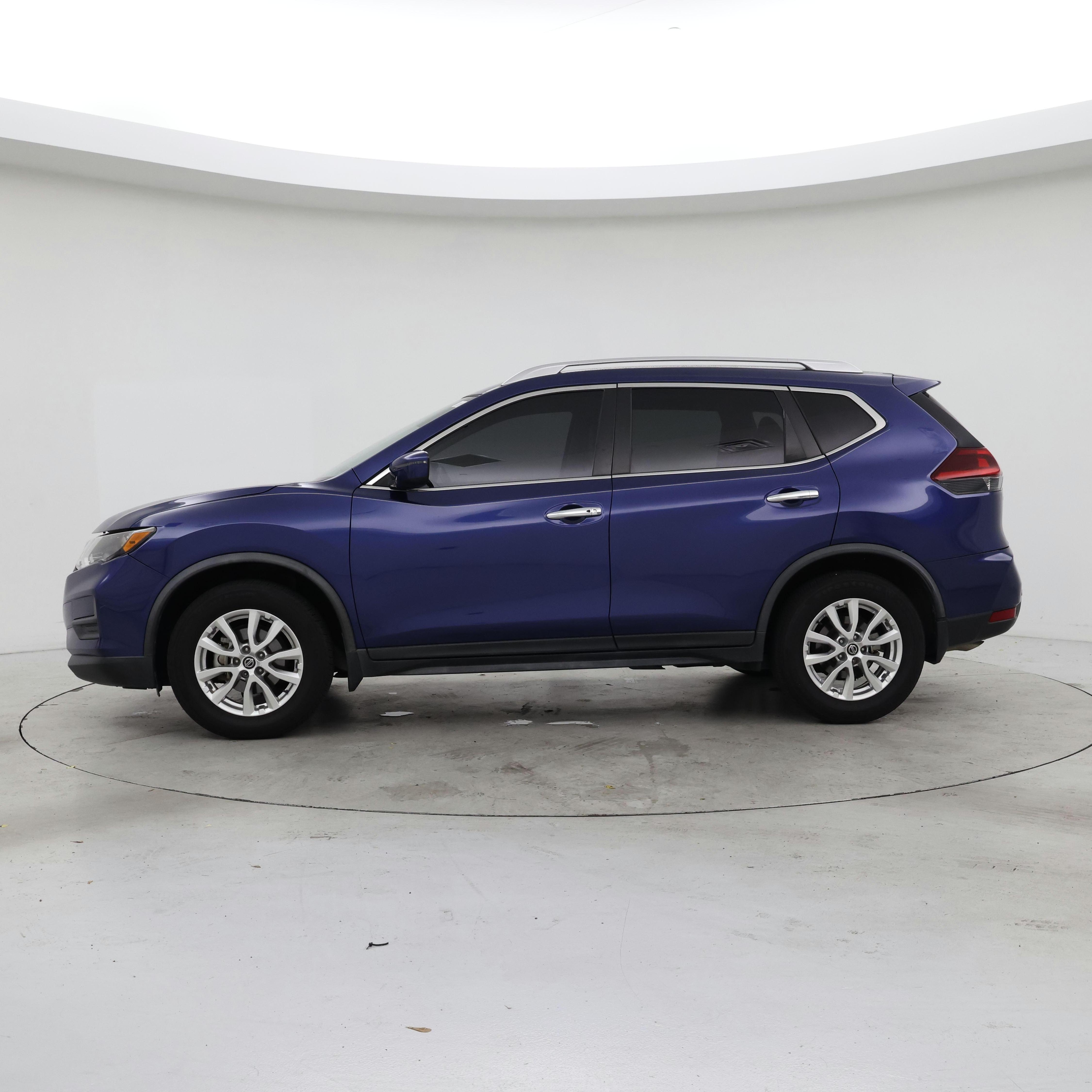 Thumbnail: 2020 Nissan Rogue - 3