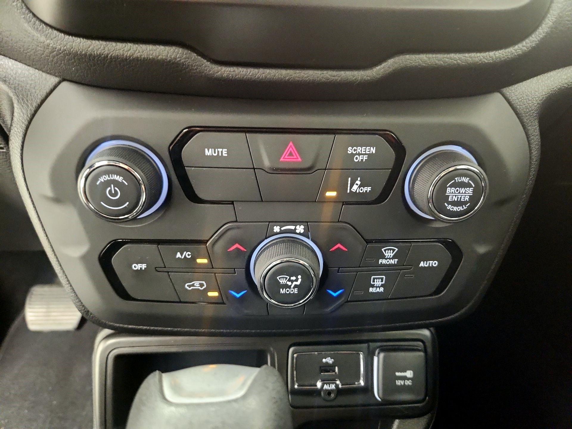 Thumbnail: 2021 Jeep Renegade - 16