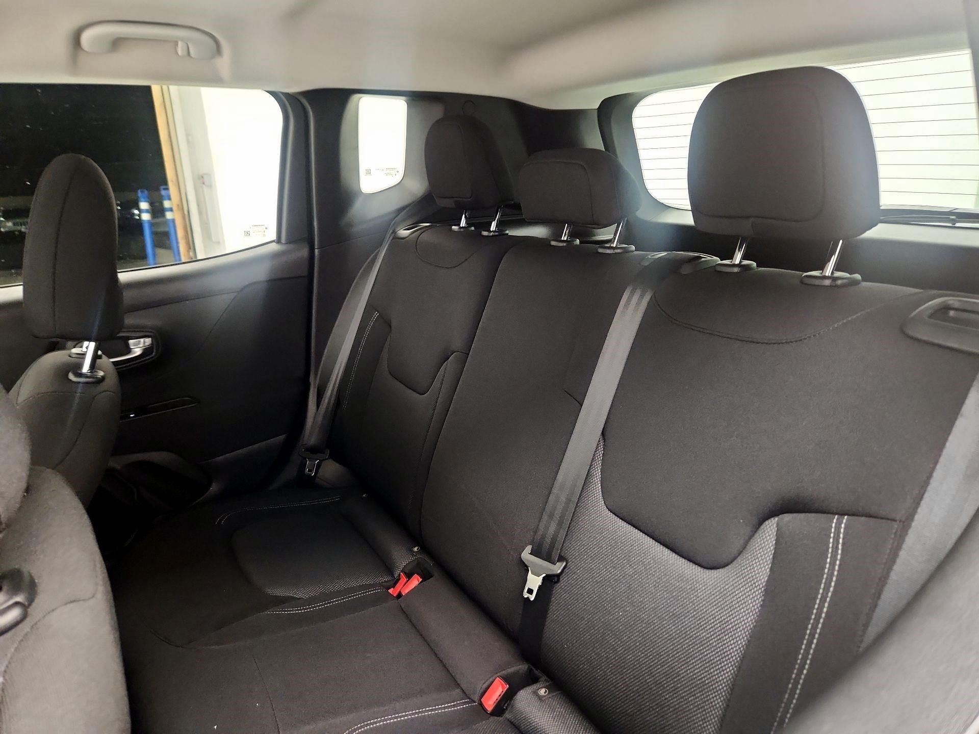 Thumbnail: 2021 Jeep Renegade - 19