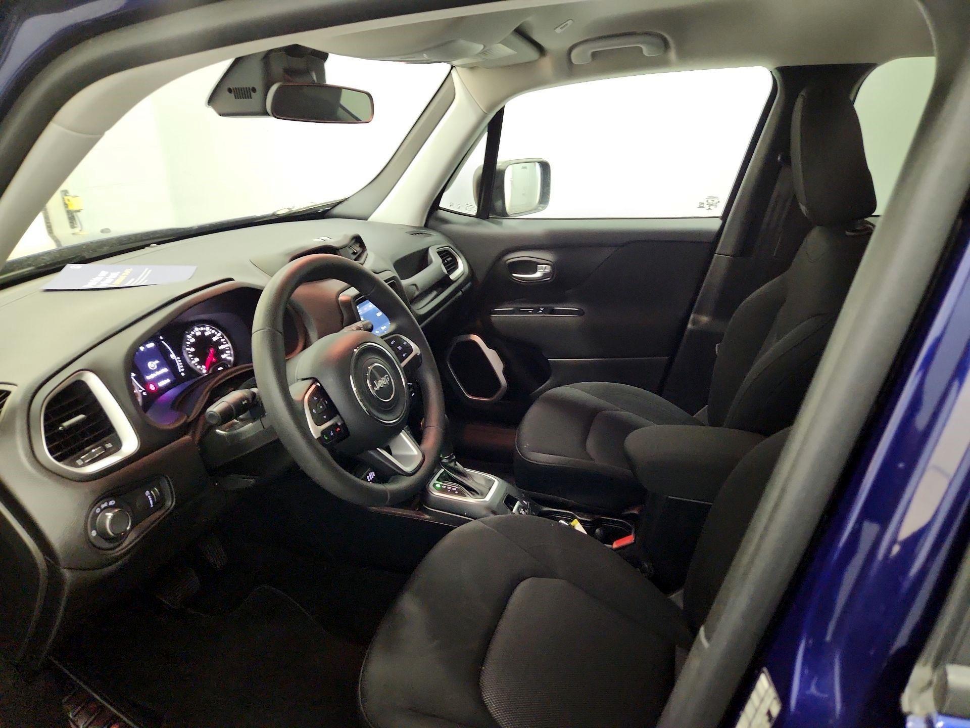 Thumbnail: 2019 Jeep Renegade - 11