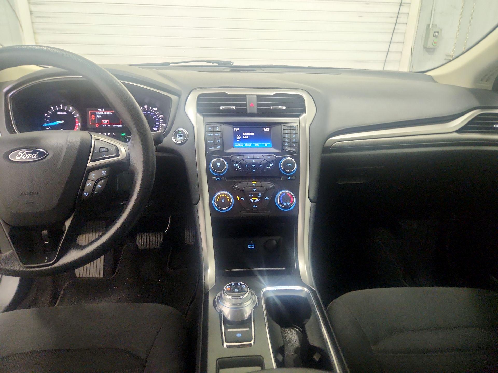 Thumbnail: 2017 Ford Fusion - 9