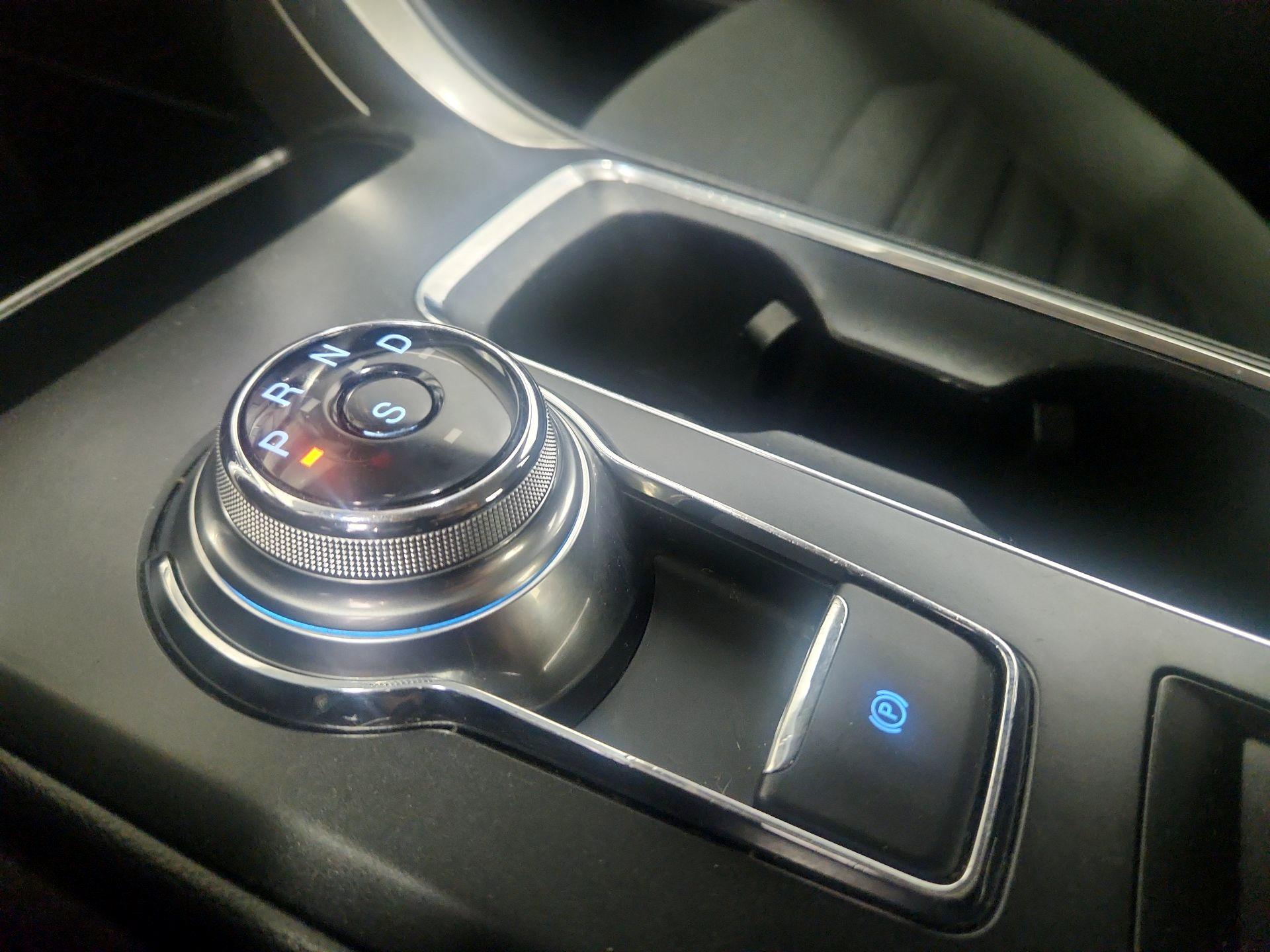 Thumbnail: 2017 Ford Fusion - 17