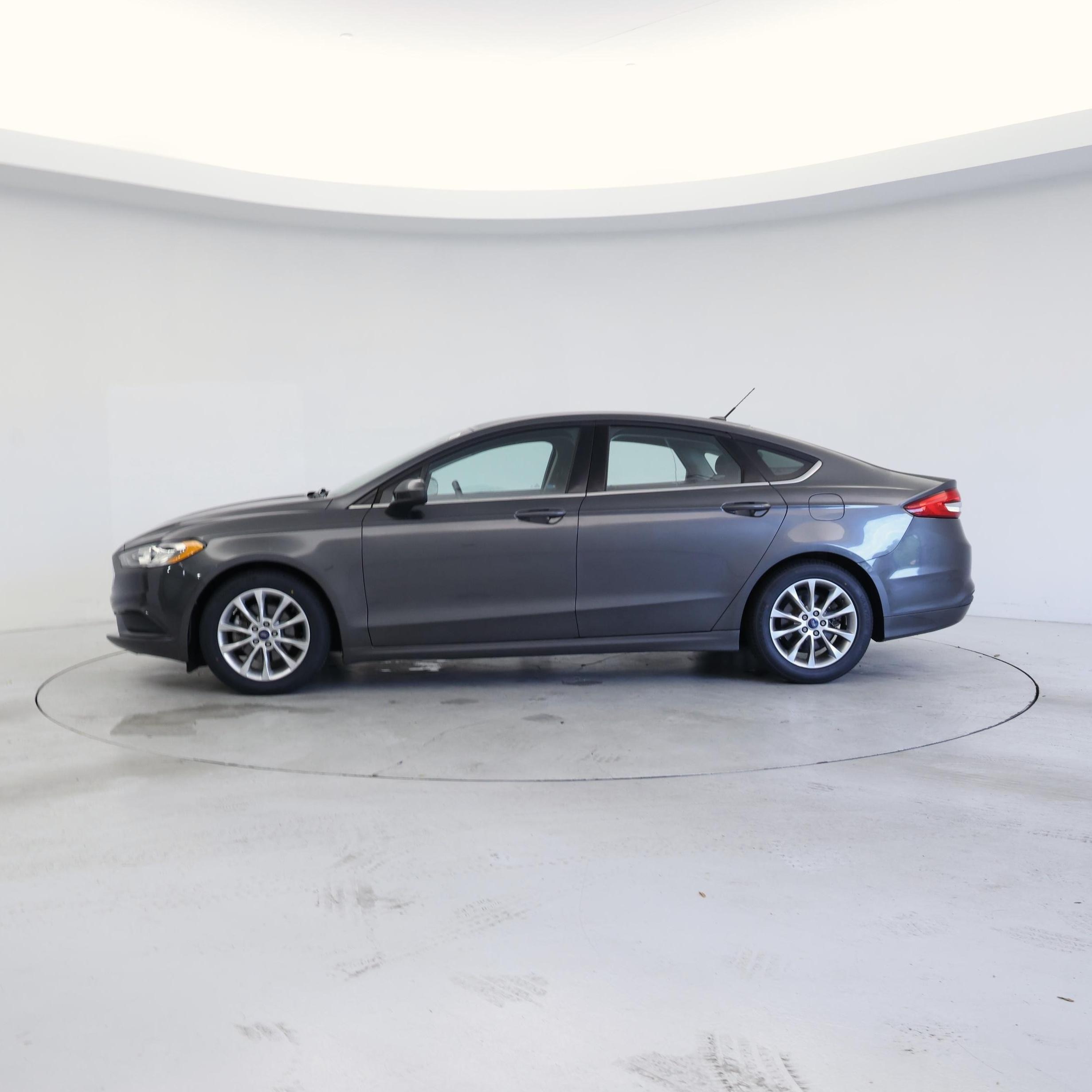 Thumbnail: 2017 Ford Fusion - 3