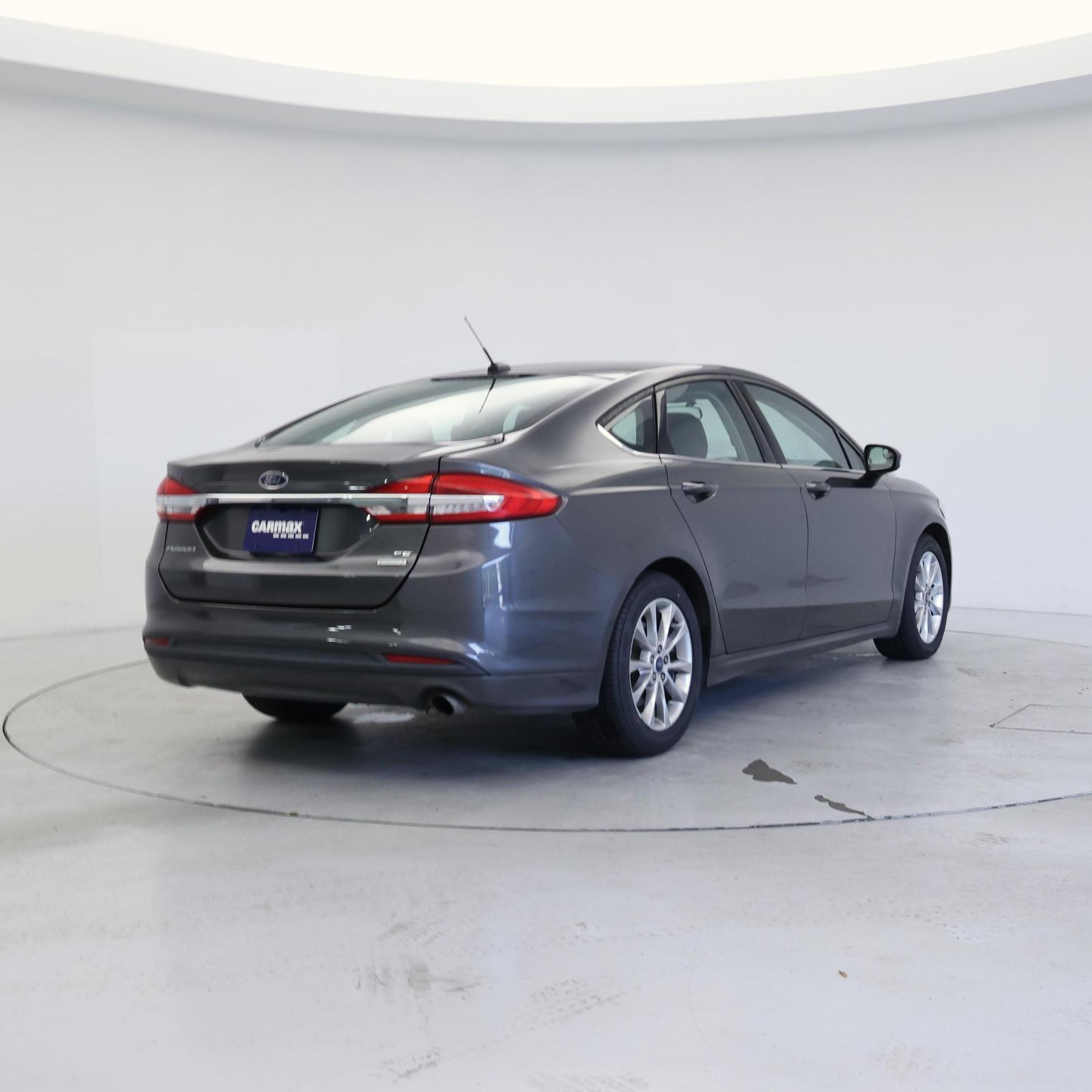 Thumbnail: 2017 Ford Fusion - 8