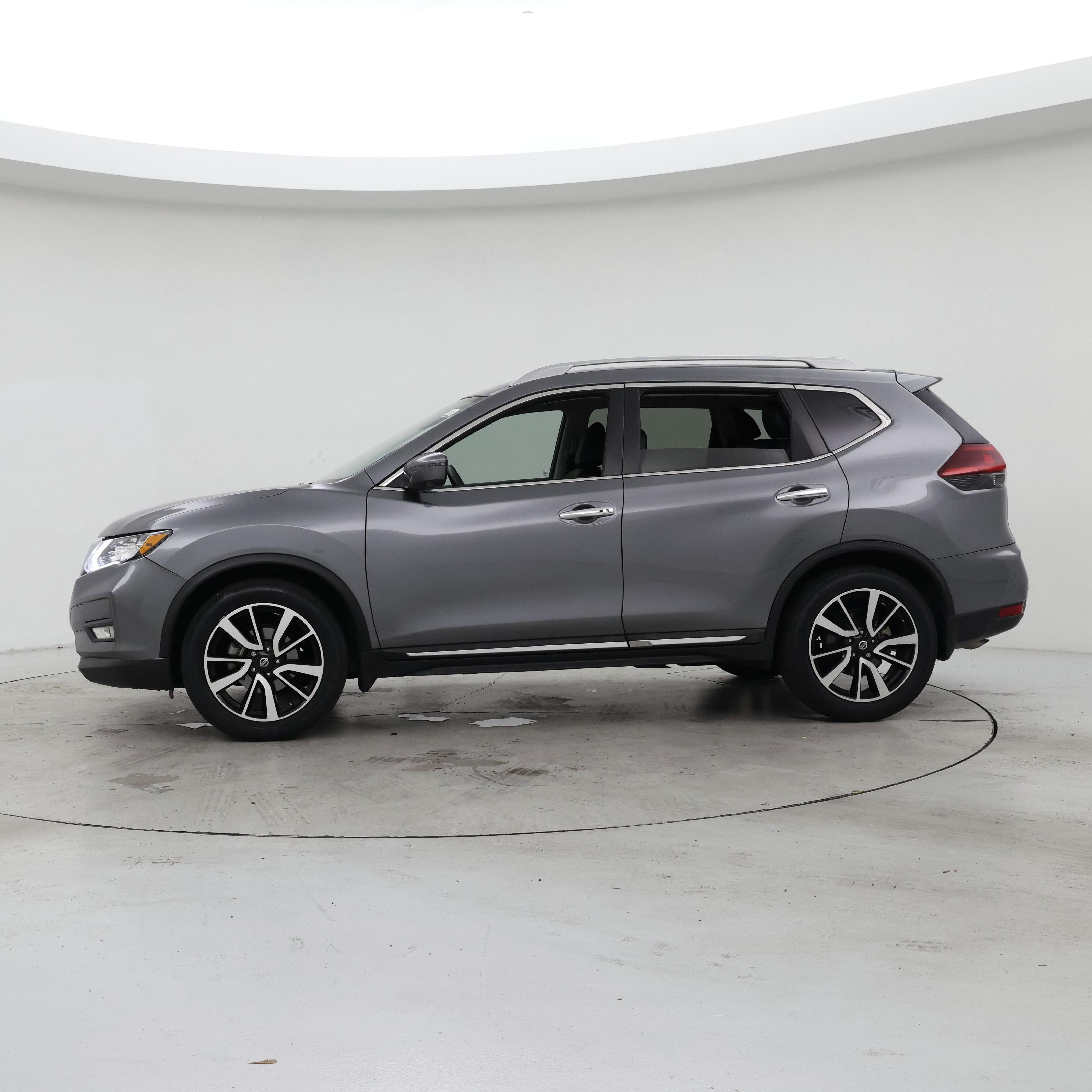 Thumbnail: 2020 Nissan Rogue - 3