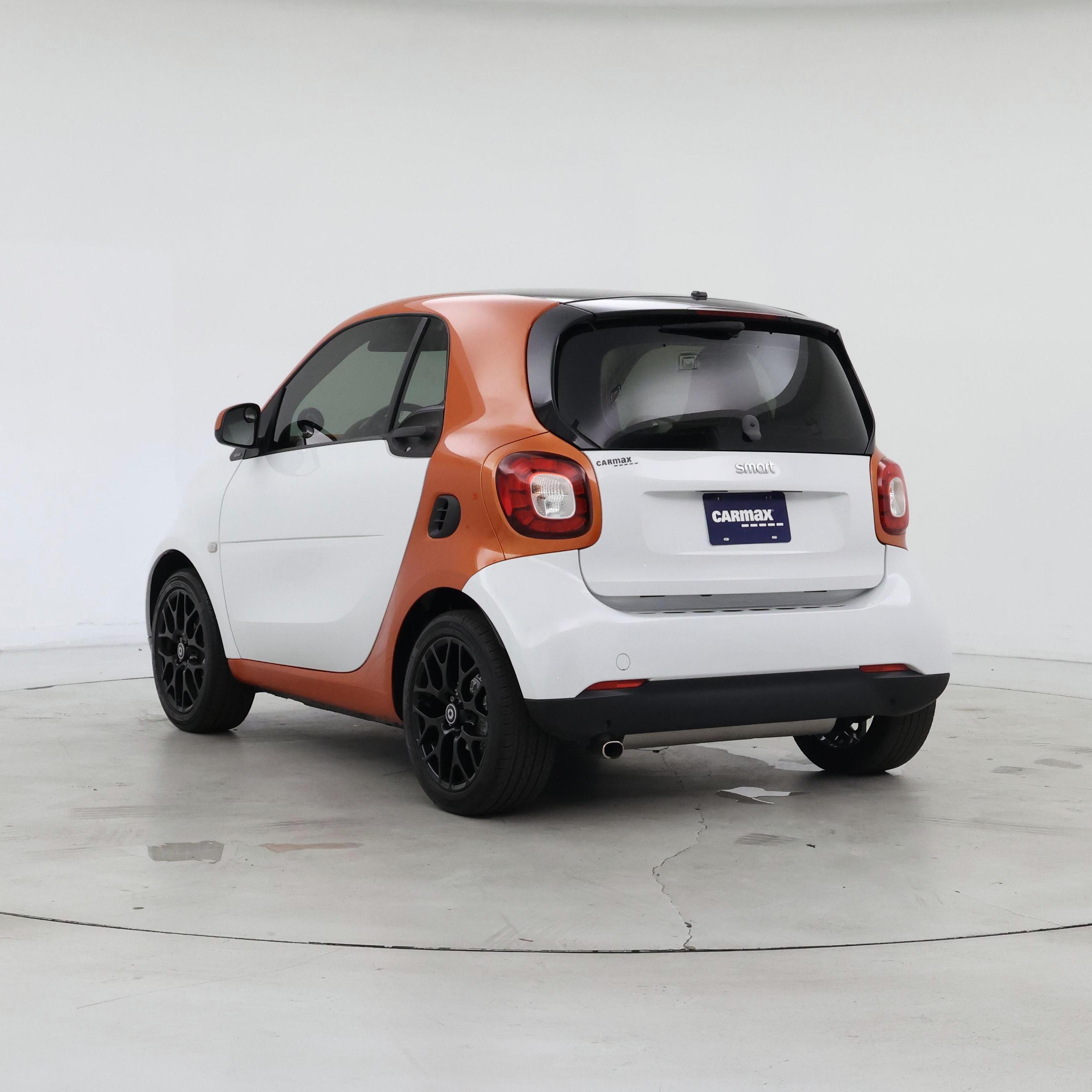 Thumbnail: 2016 smart fortwo - 2