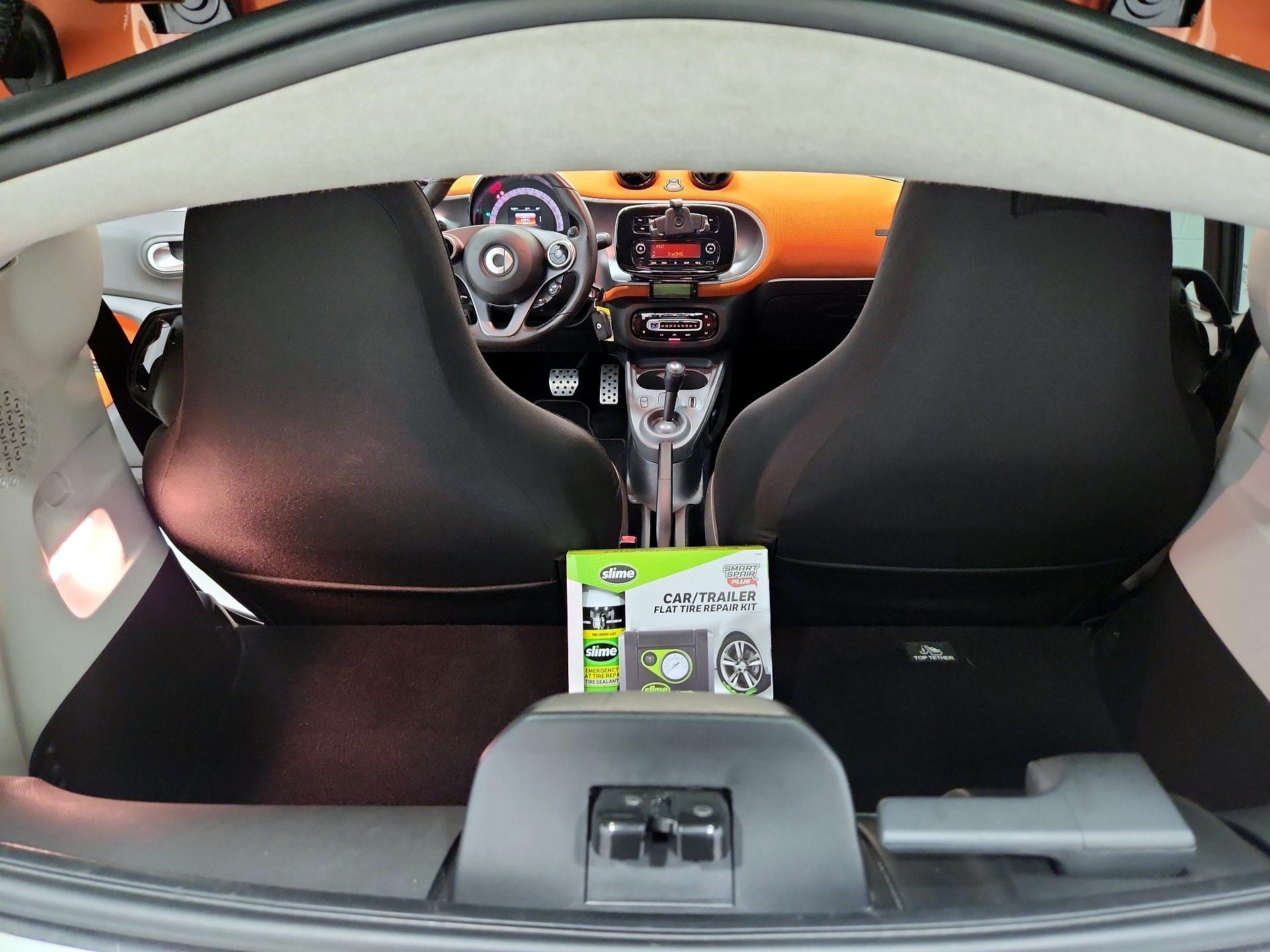 Thumbnail: 2016 smart fortwo - 19