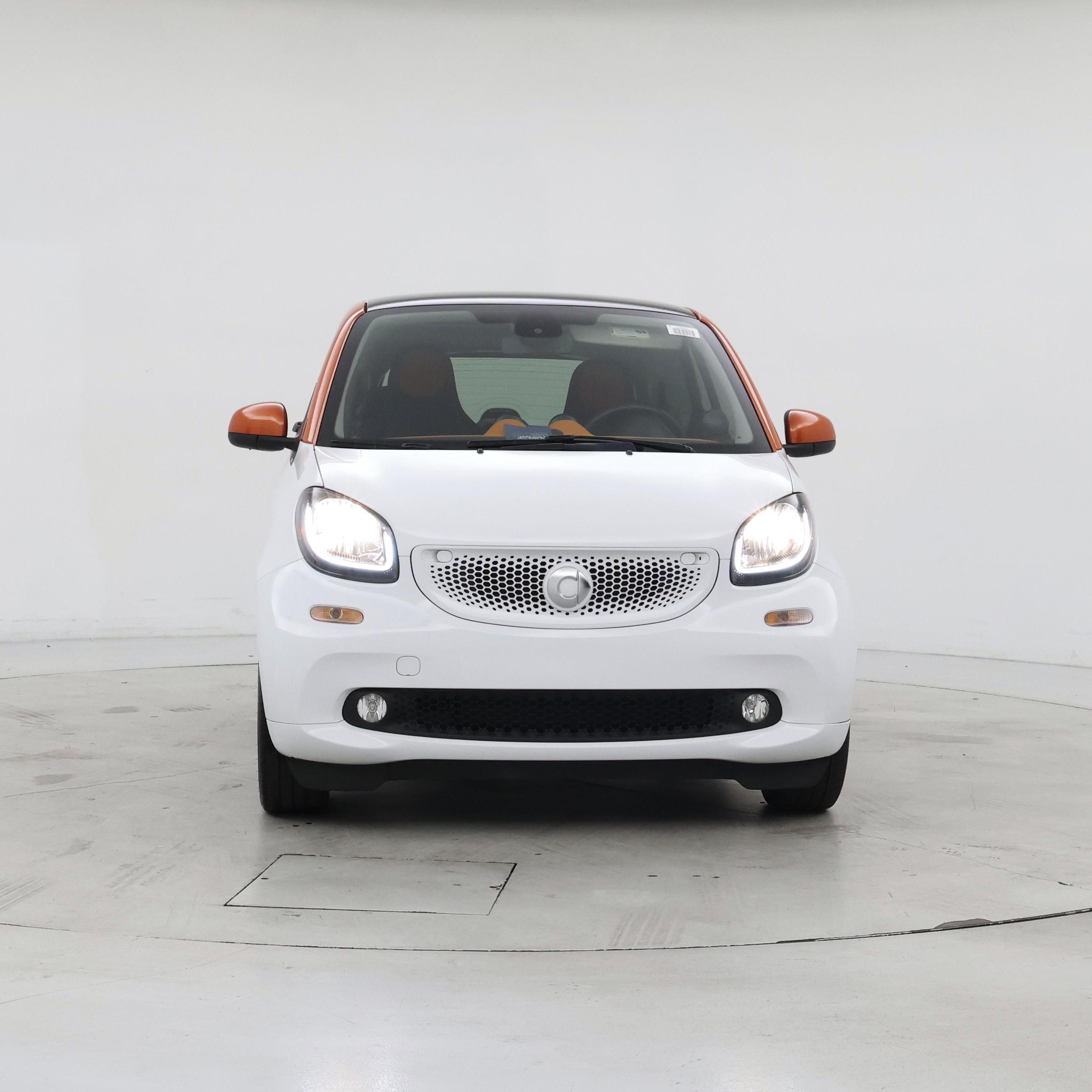 Thumbnail: 2016 smart fortwo - 5