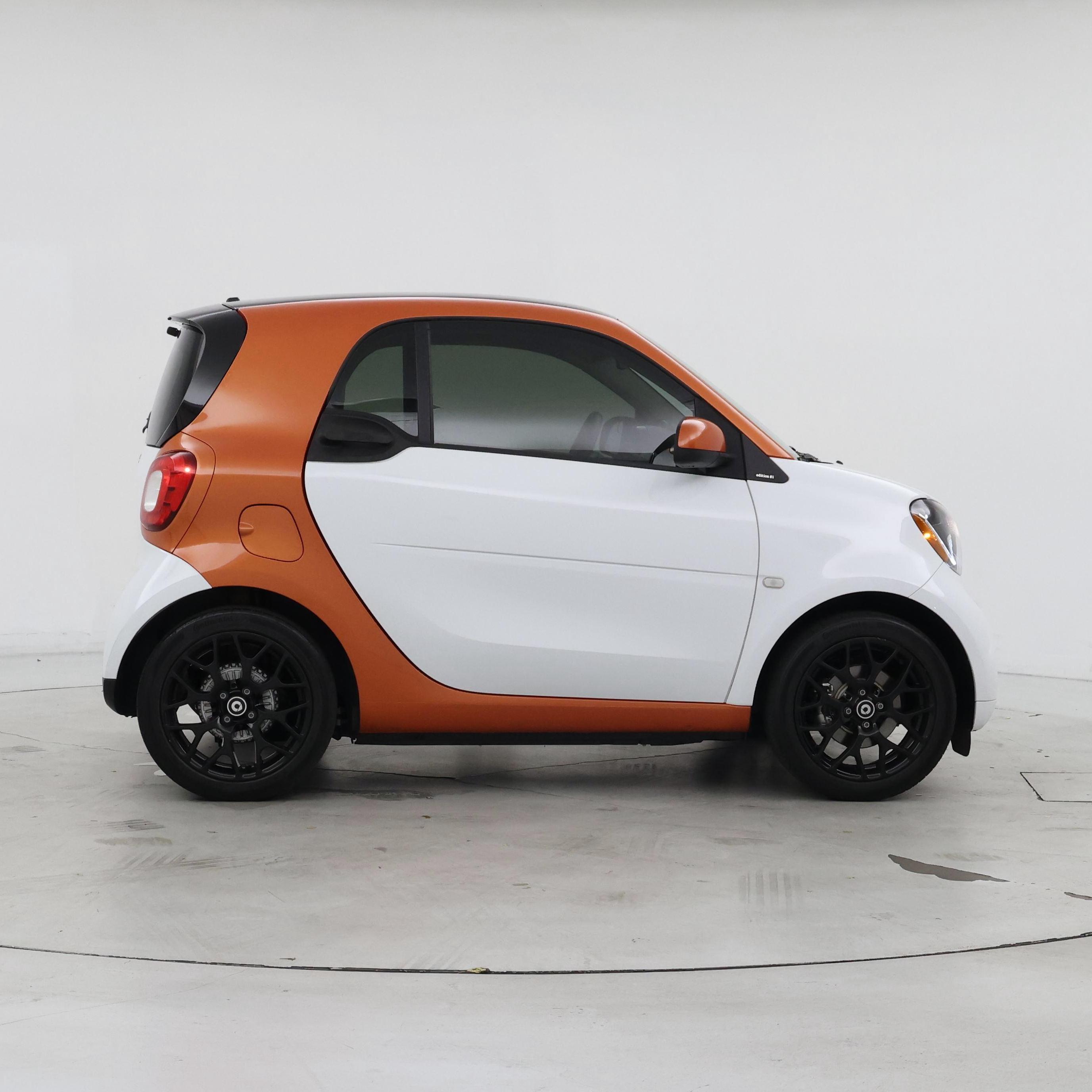 Thumbnail: 2016 smart fortwo - 7